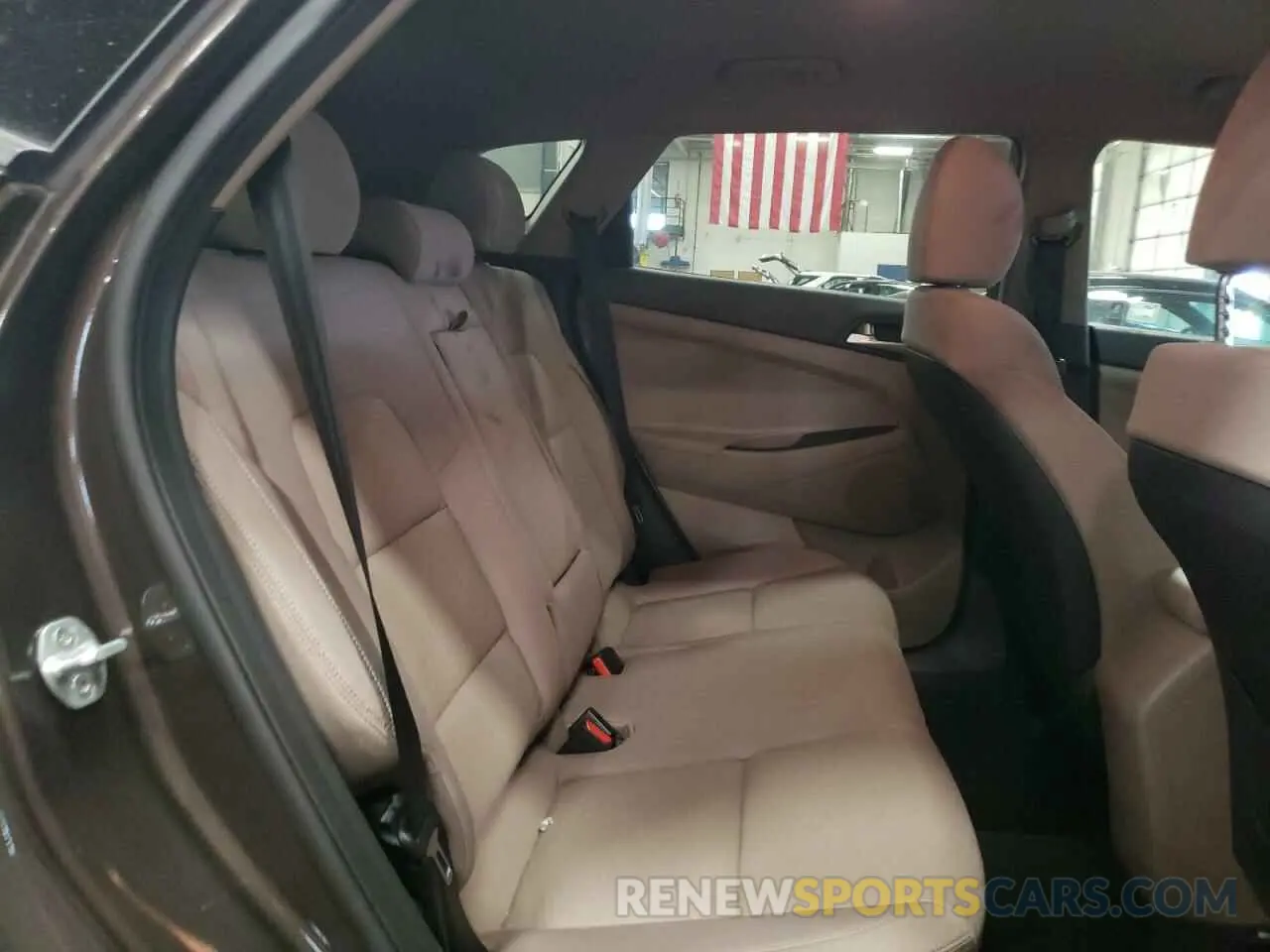 11 Photograph of a damaged car KM8J2CA42KU053016 HYUNDAI TUCSON 2019