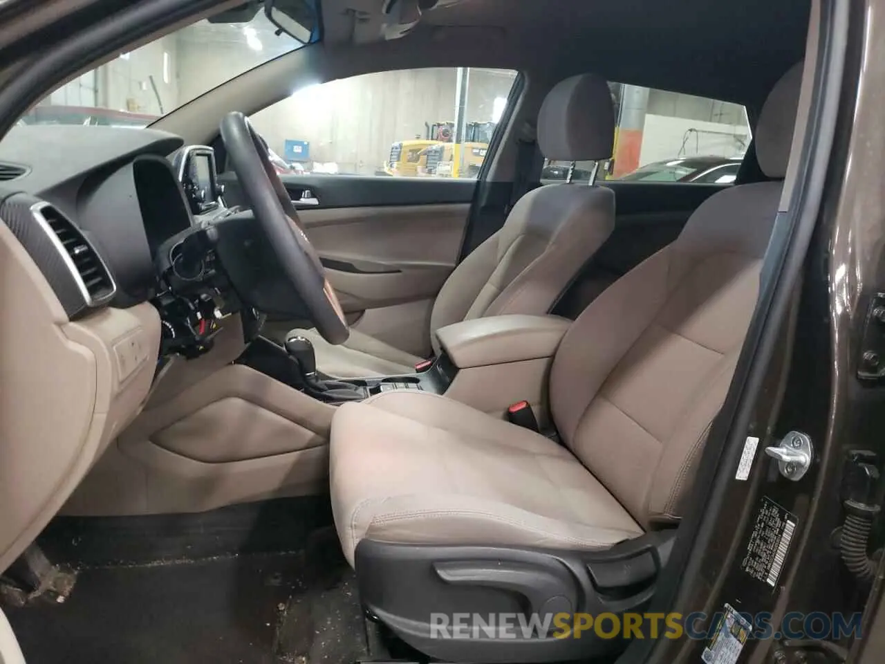 7 Photograph of a damaged car KM8J2CA42KU053016 HYUNDAI TUCSON 2019