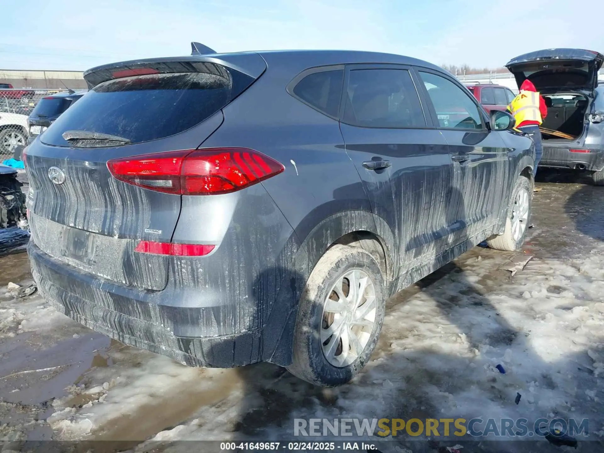 4 Photograph of a damaged car KM8J2CA42KU053551 HYUNDAI TUCSON 2019