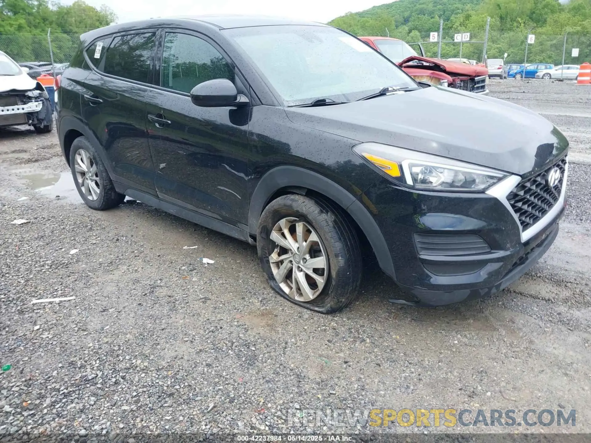 1 Photograph of a damaged car KM8J2CA42KU865075 HYUNDAI TUCSON 2019