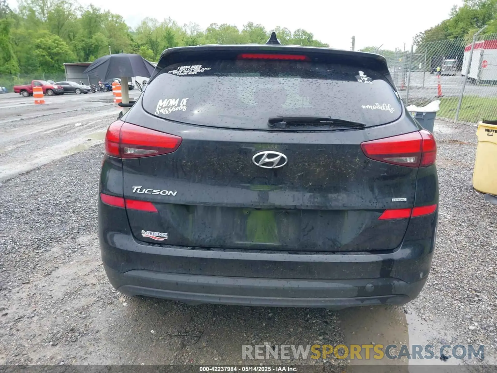 16 Photograph of a damaged car KM8J2CA42KU865075 HYUNDAI TUCSON 2019