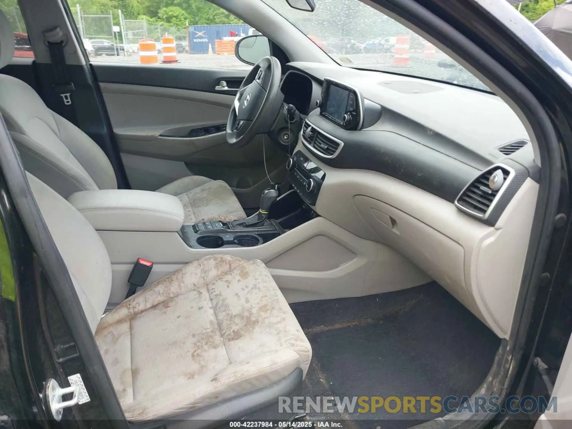 5 Photograph of a damaged car KM8J2CA42KU865075 HYUNDAI TUCSON 2019