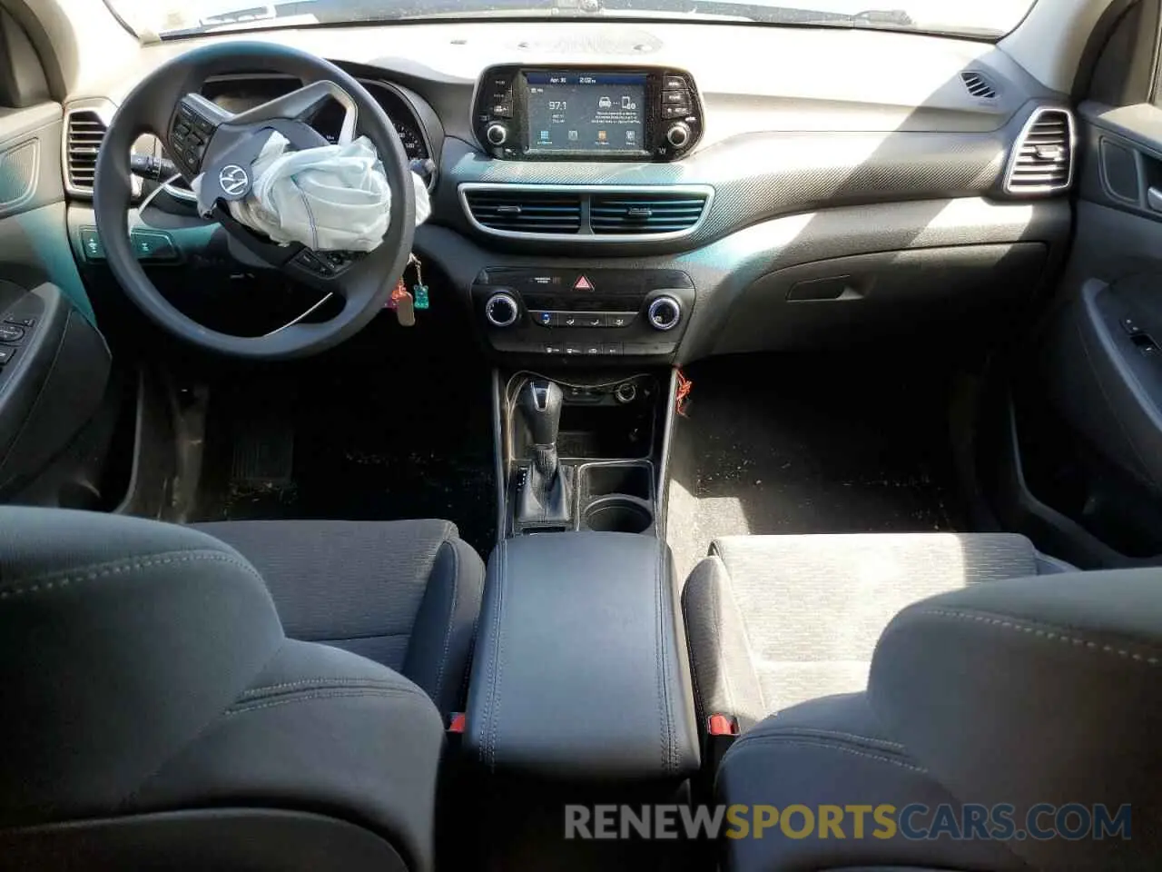 8 Photograph of a damaged car KM8J2CA43KU020705 HYUNDAI TUCSON 2019