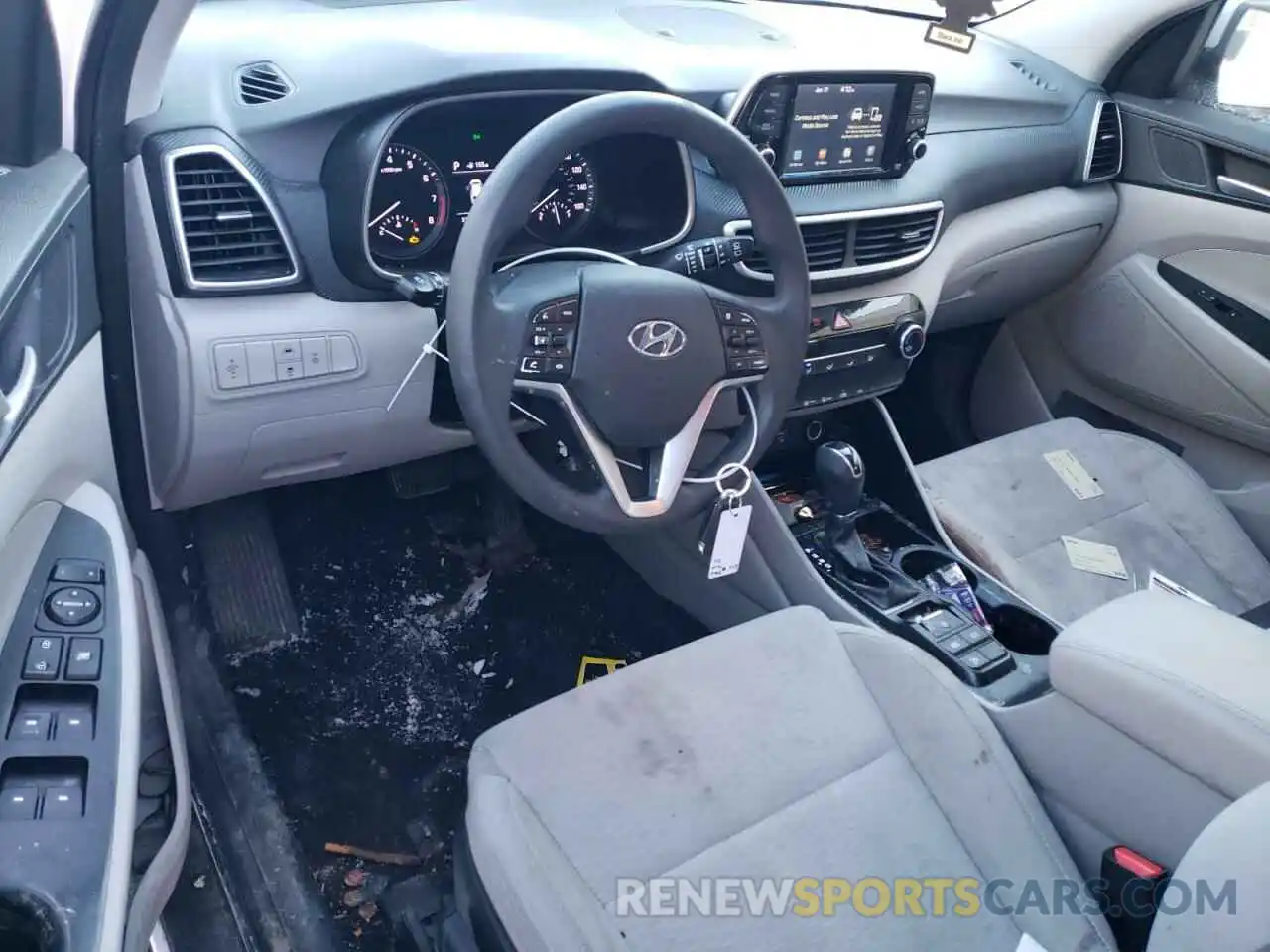 8 Photograph of a damaged car KM8J2CA43KU843697 HYUNDAI TUCSON 2019