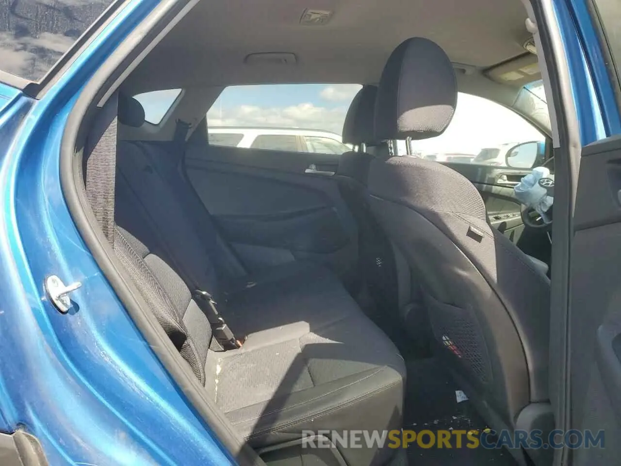10 Photograph of a damaged car KM8J2CA43KU942360 HYUNDAI TUCSON 2019