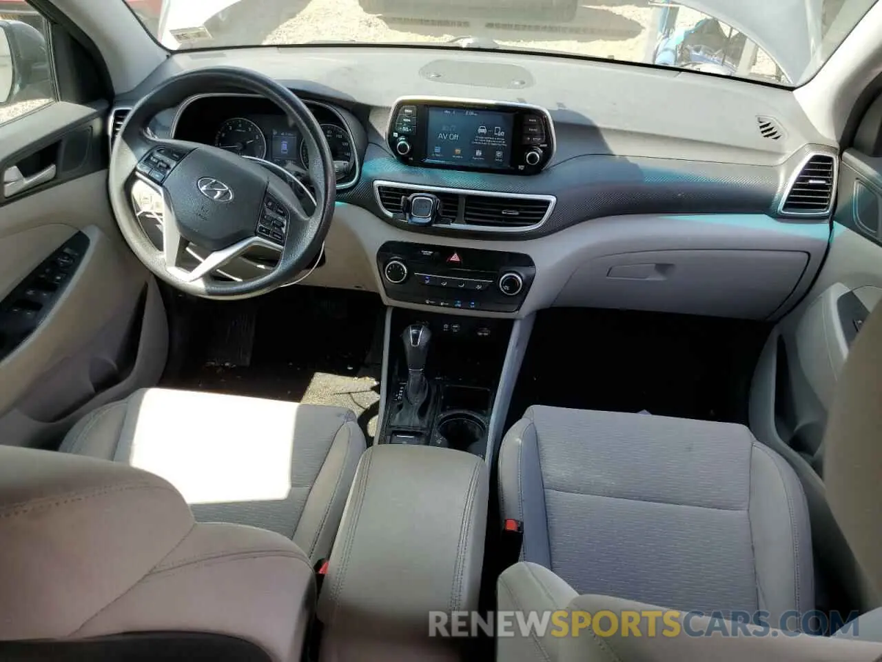 8 Photograph of a damaged car KM8J2CA43KU960387 HYUNDAI TUCSON 2019