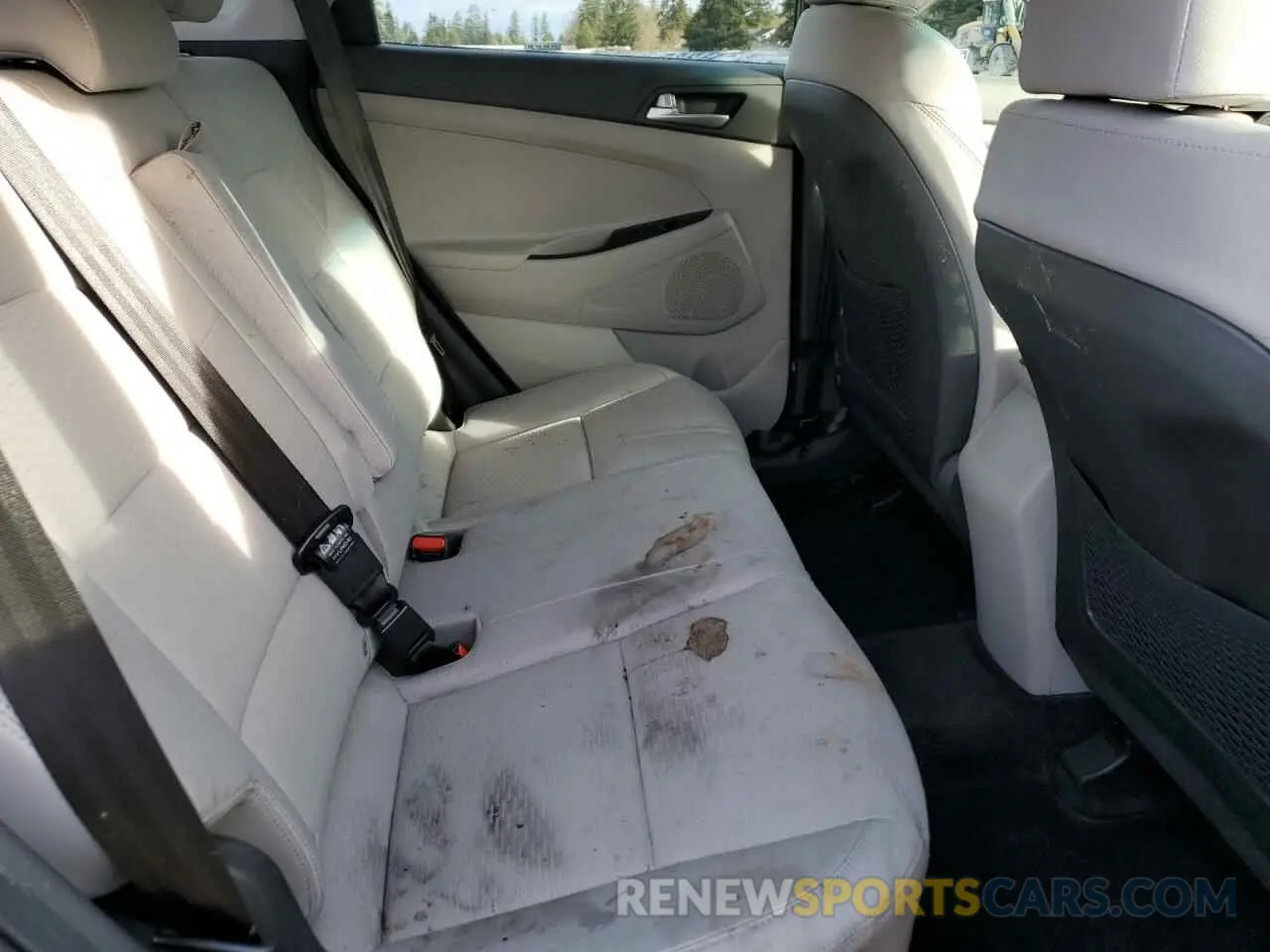 12 Photograph of a damaged car KM8J2CA44KU056788 HYUNDAI TUCSON 2019