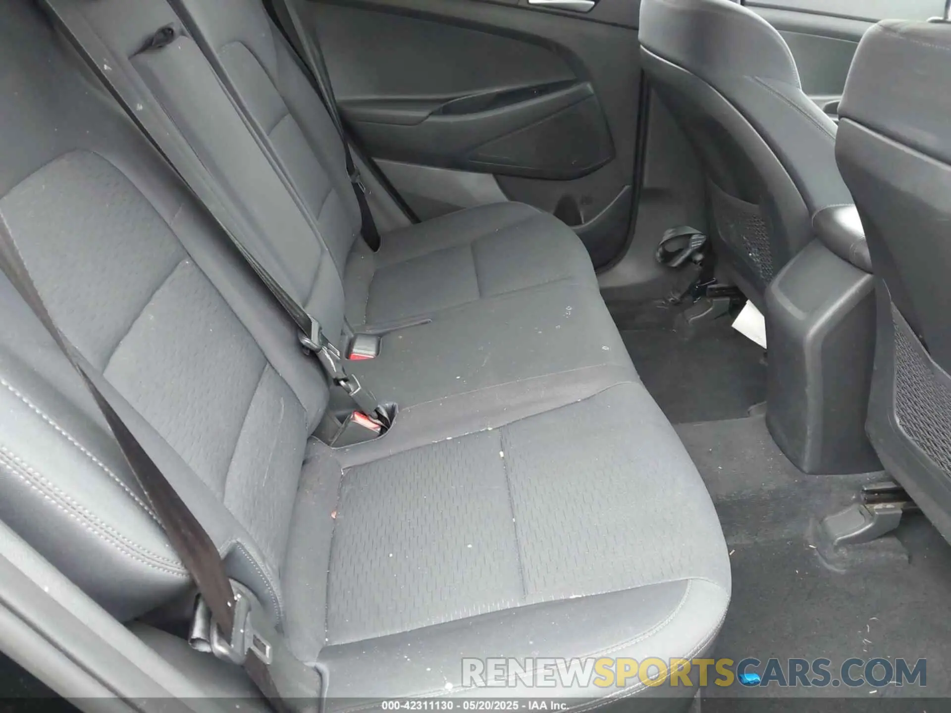8 Photograph of a damaged car KM8J2CA44KU062266 HYUNDAI TUCSON 2019