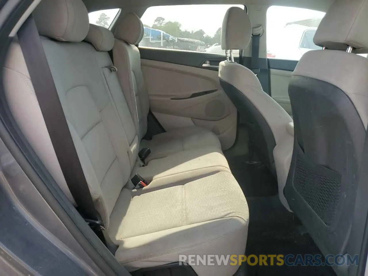 10 Photograph of a damaged car KM8J2CA44KU918424 HYUNDAI TUCSON 2019
