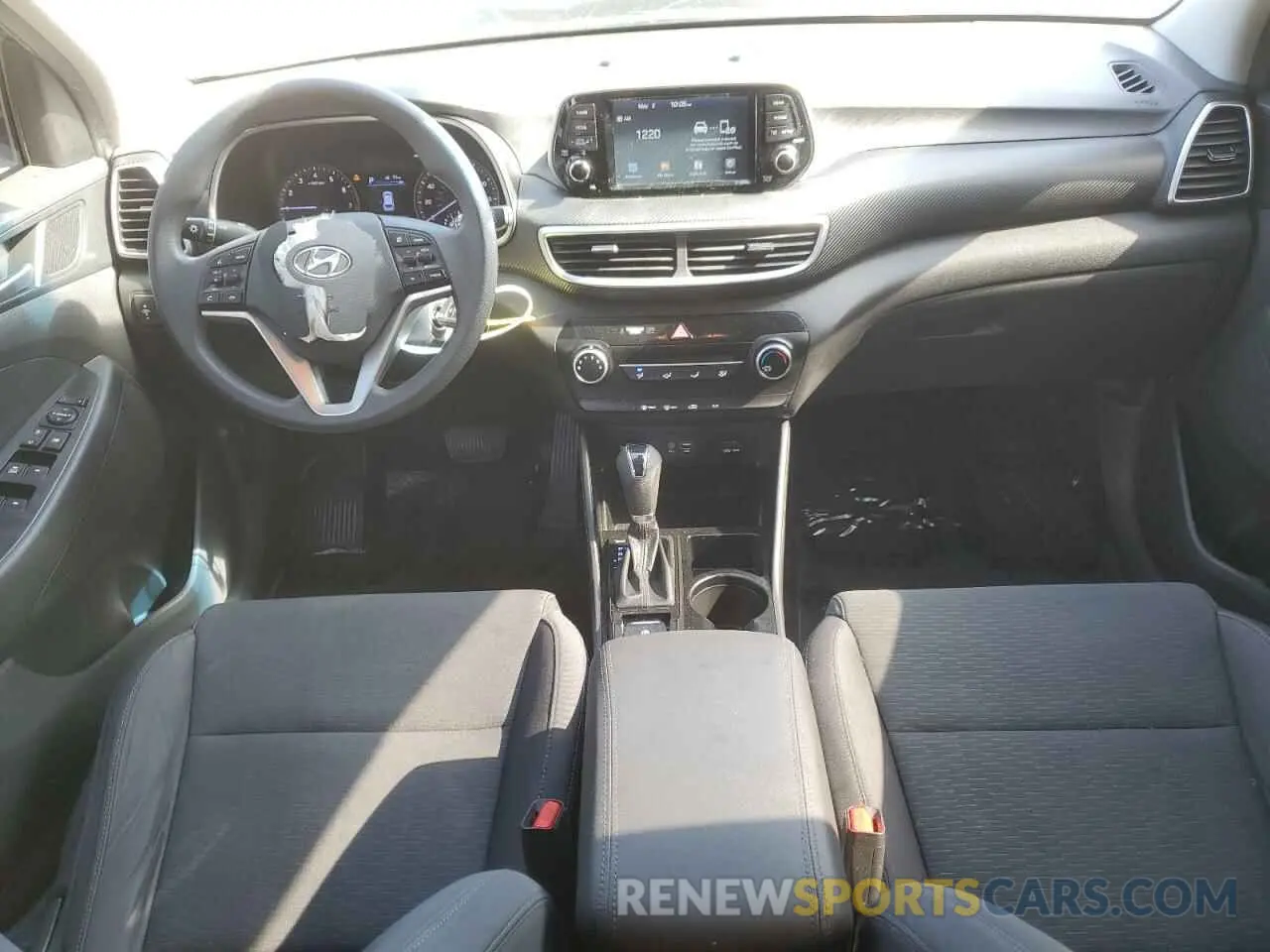 8 Photograph of a damaged car KM8J2CA44KU937913 HYUNDAI TUCSON 2019