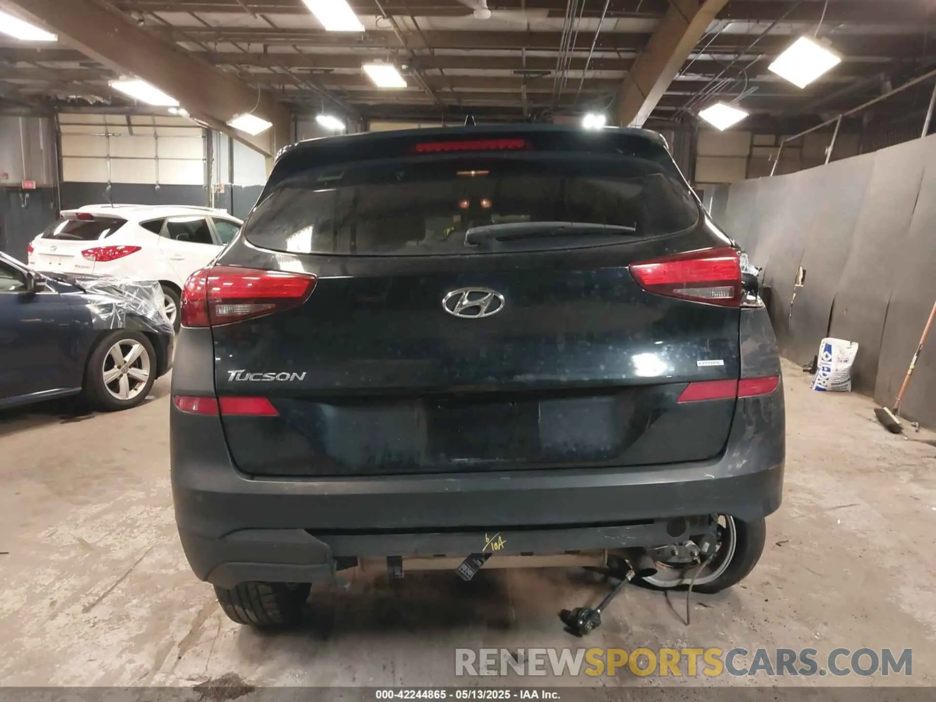 16 Photograph of a damaged car KM8J2CA45KU065869 HYUNDAI TUCSON 2019