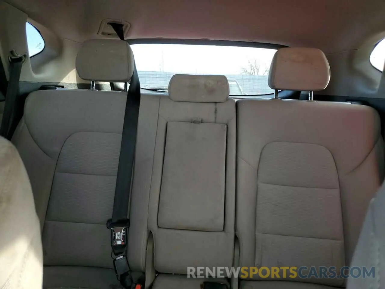 10 Photograph of a damaged car KM8J2CA45KU871033 HYUNDAI TUCSON 2019