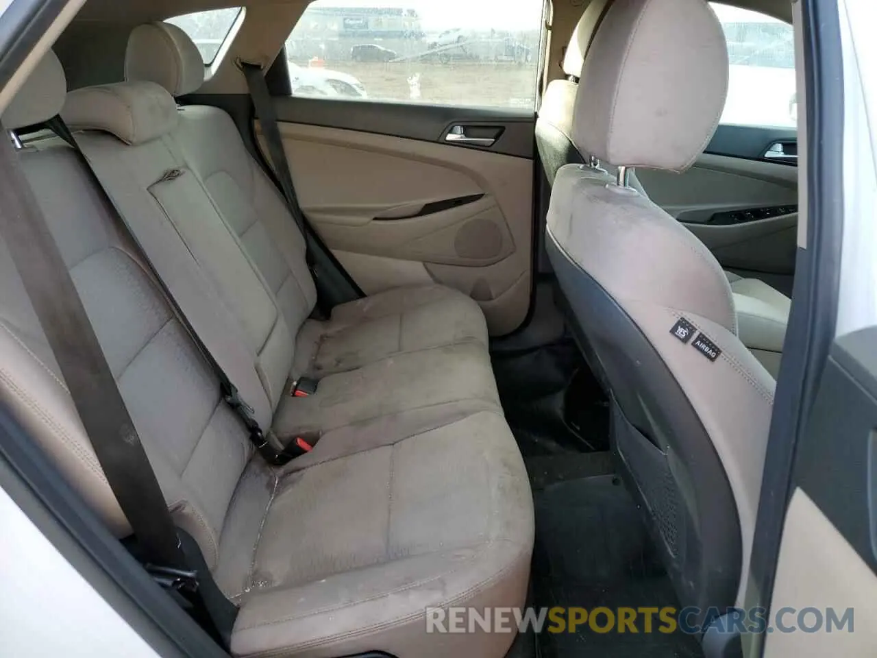 11 Photograph of a damaged car KM8J2CA45KU871033 HYUNDAI TUCSON 2019