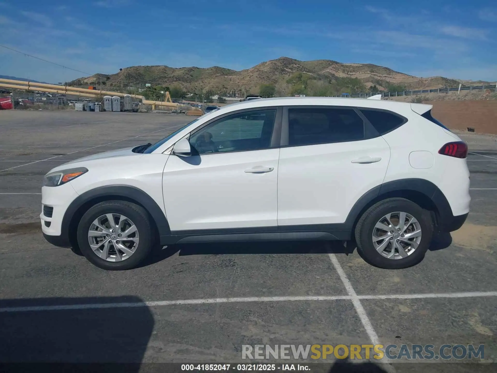 14 Photograph of a damaged car KM8J2CA45KU912115 HYUNDAI TUCSON 2019