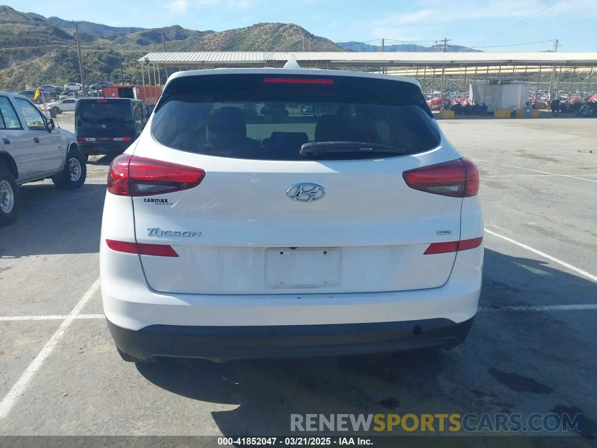 16 Photograph of a damaged car KM8J2CA45KU912115 HYUNDAI TUCSON 2019