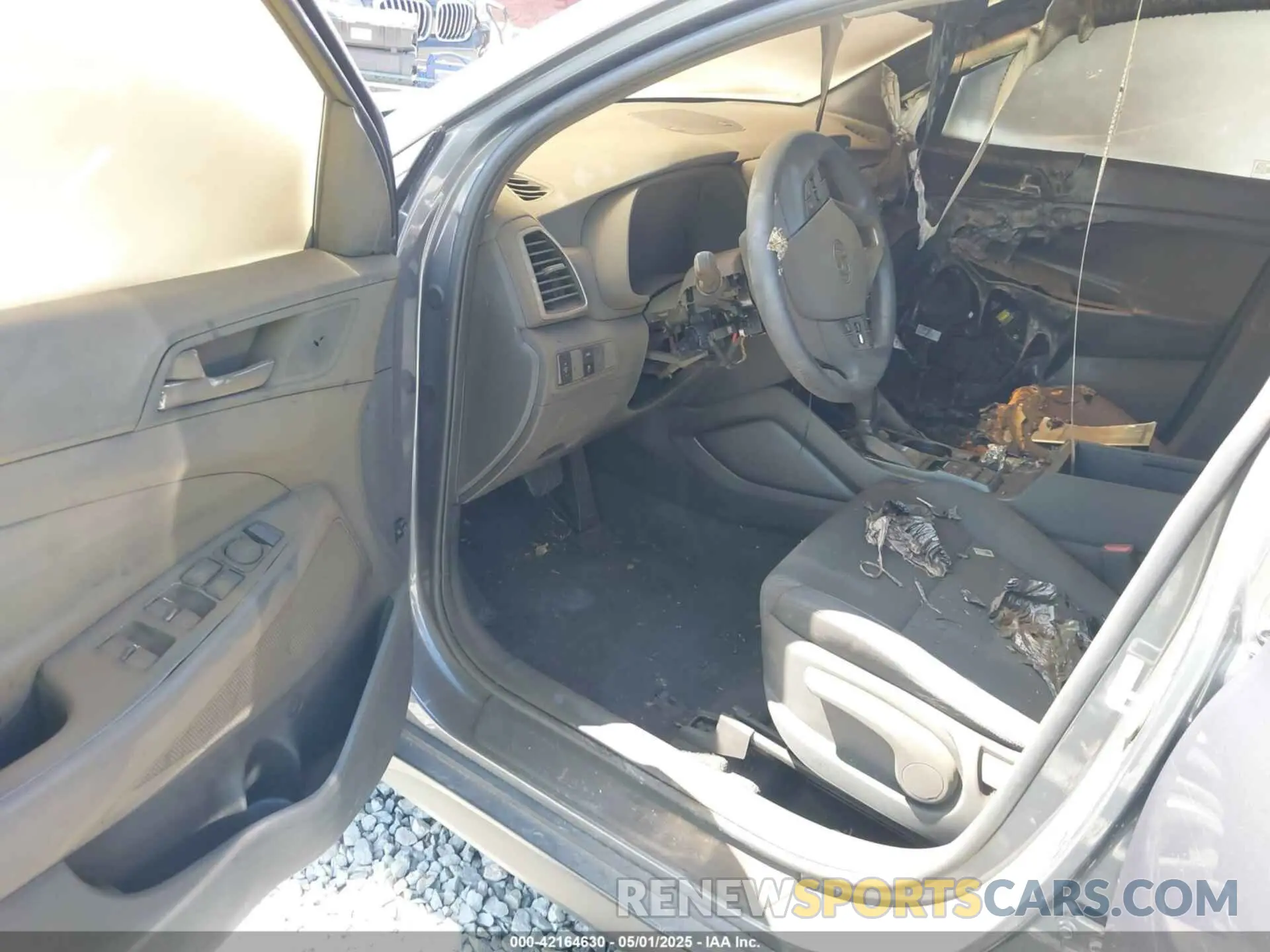 5 Photograph of a damaged car KM8J2CA45KU990734 HYUNDAI TUCSON 2019