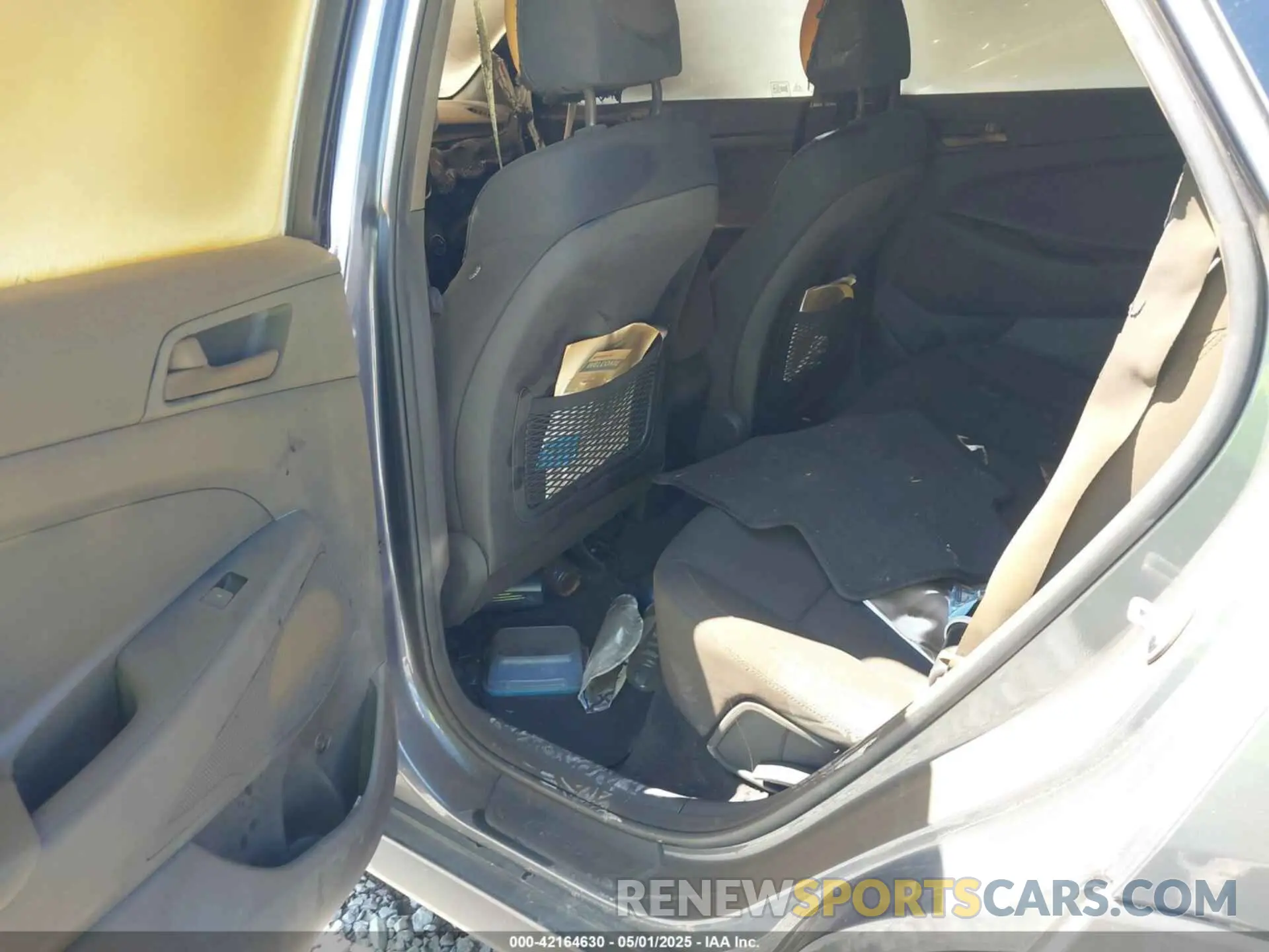 8 Photograph of a damaged car KM8J2CA45KU990734 HYUNDAI TUCSON 2019
