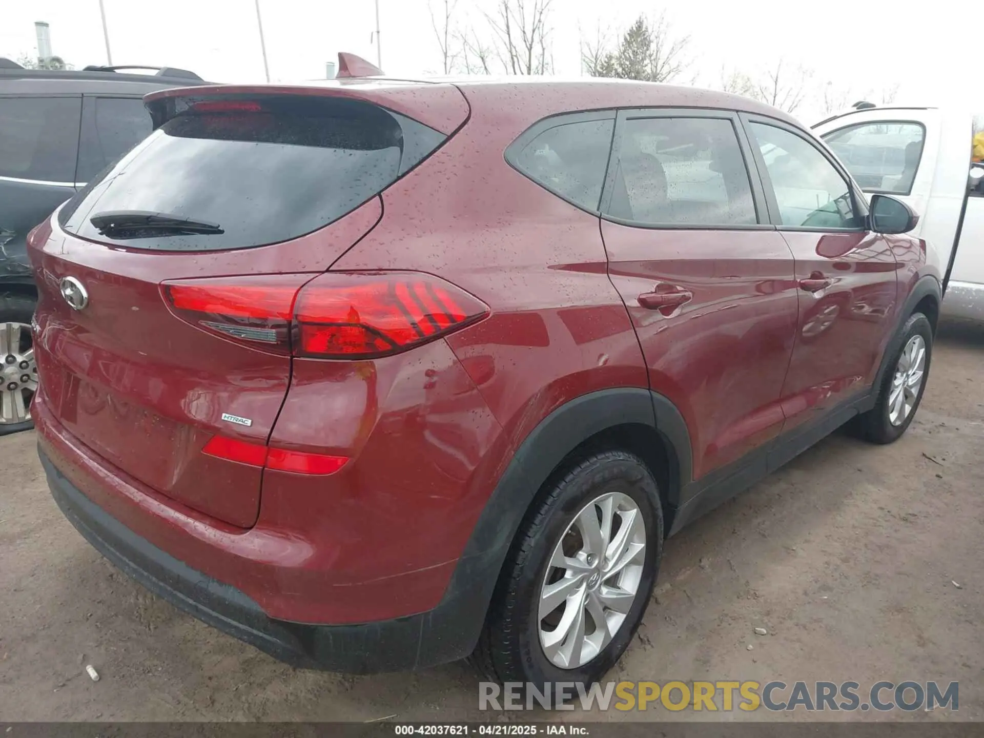 4 Photograph of a damaged car KM8J2CA46KU009715 HYUNDAI TUCSON 2019