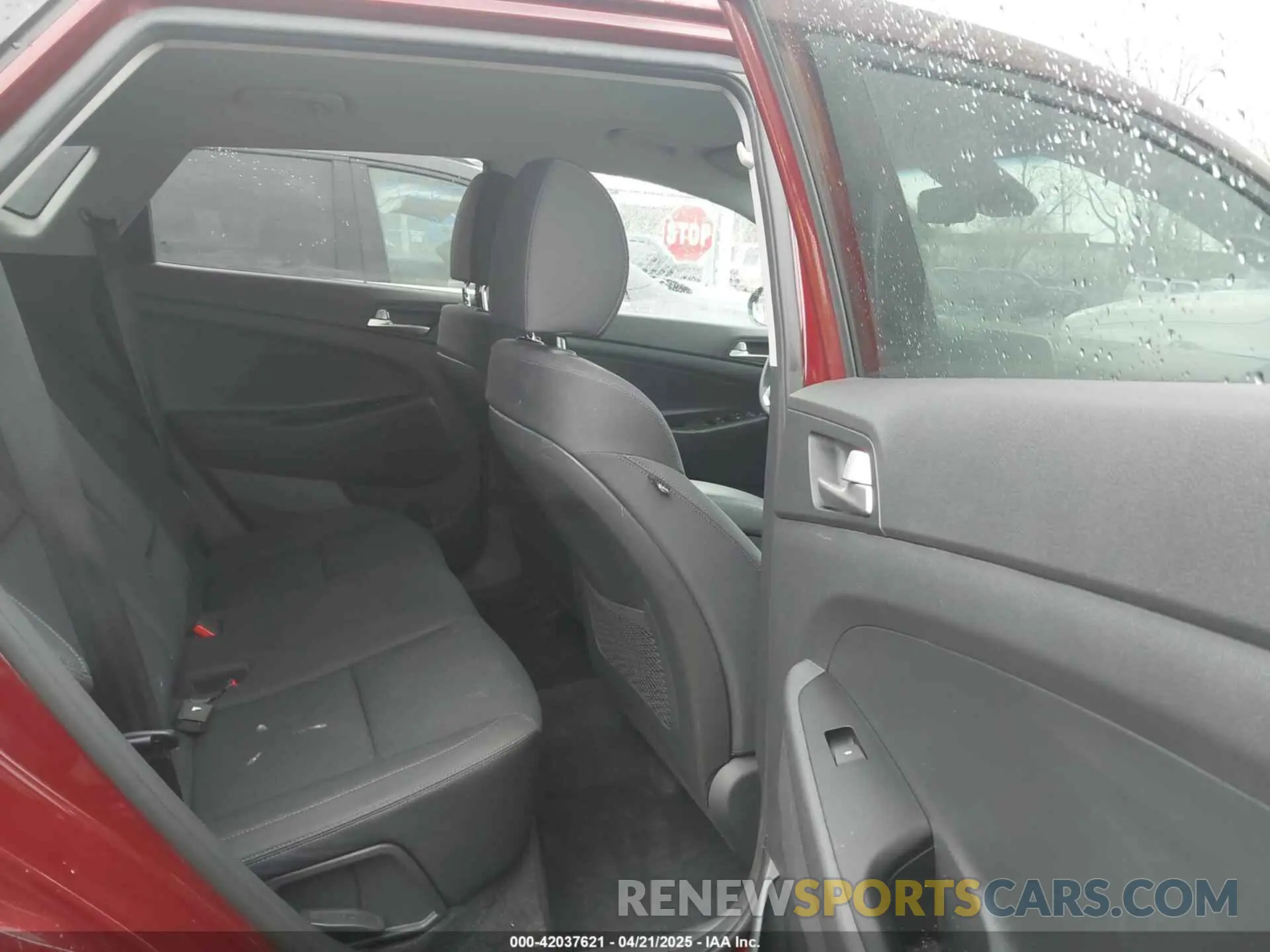 8 Photograph of a damaged car KM8J2CA46KU009715 HYUNDAI TUCSON 2019