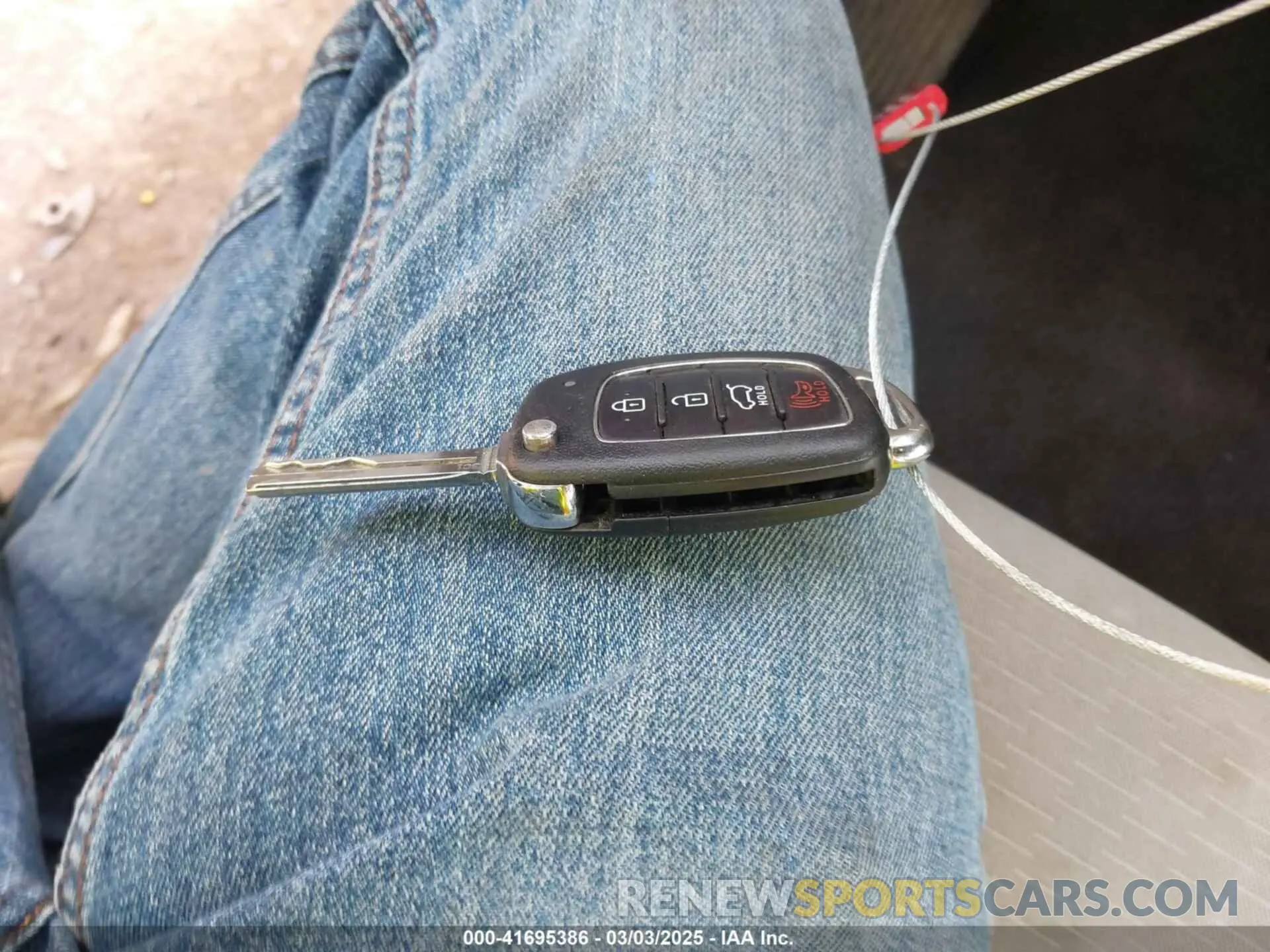 11 Photograph of a damaged car KM8J2CA46KU882221 HYUNDAI TUCSON 2019