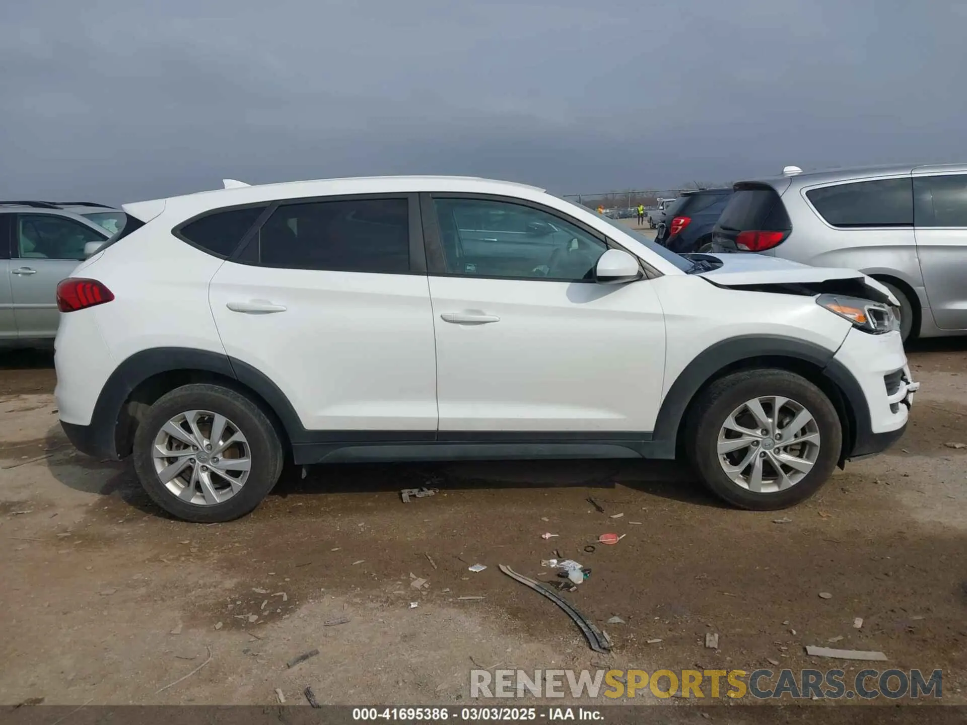 13 Photograph of a damaged car KM8J2CA46KU882221 HYUNDAI TUCSON 2019