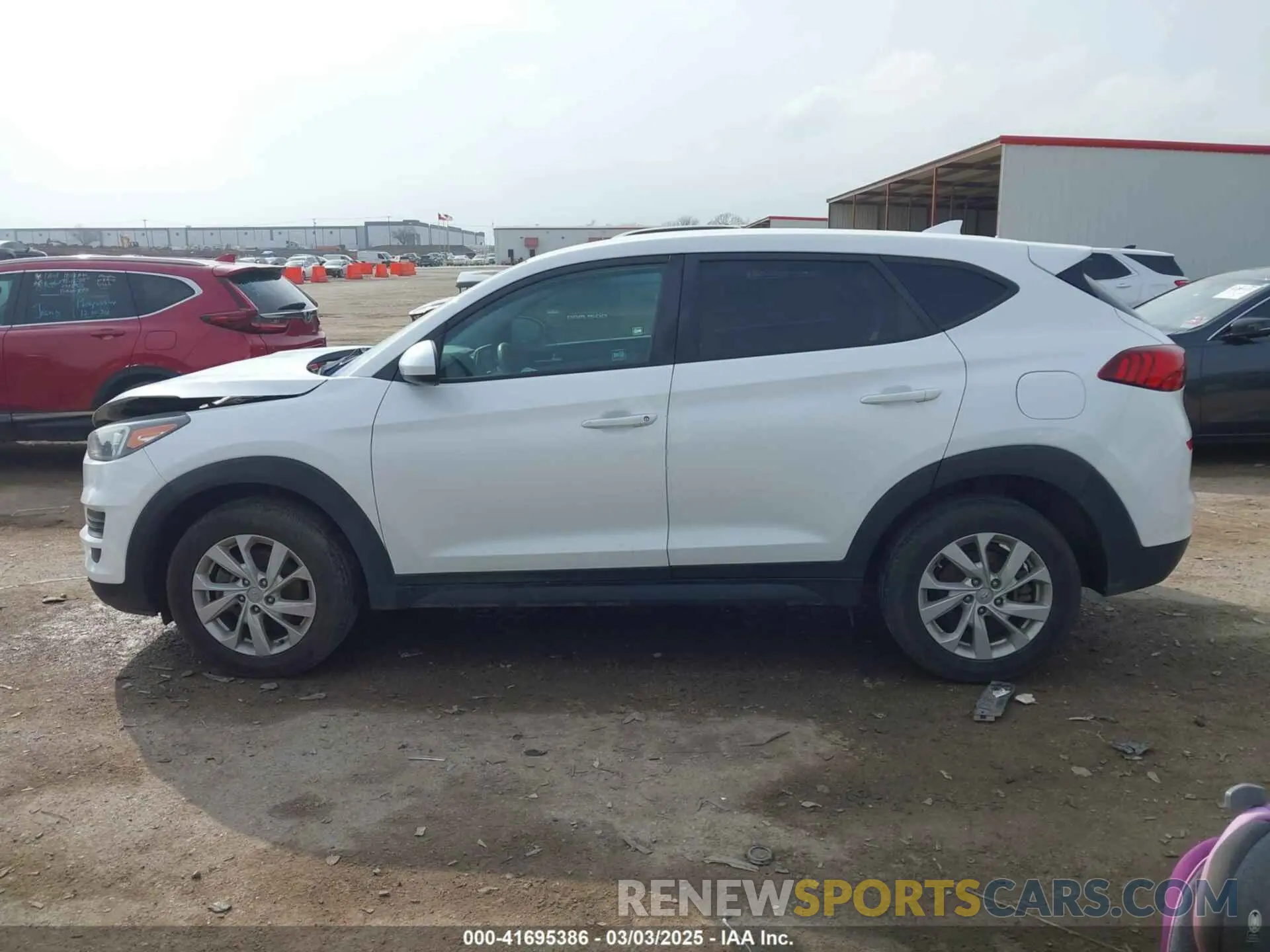 14 Photograph of a damaged car KM8J2CA46KU882221 HYUNDAI TUCSON 2019