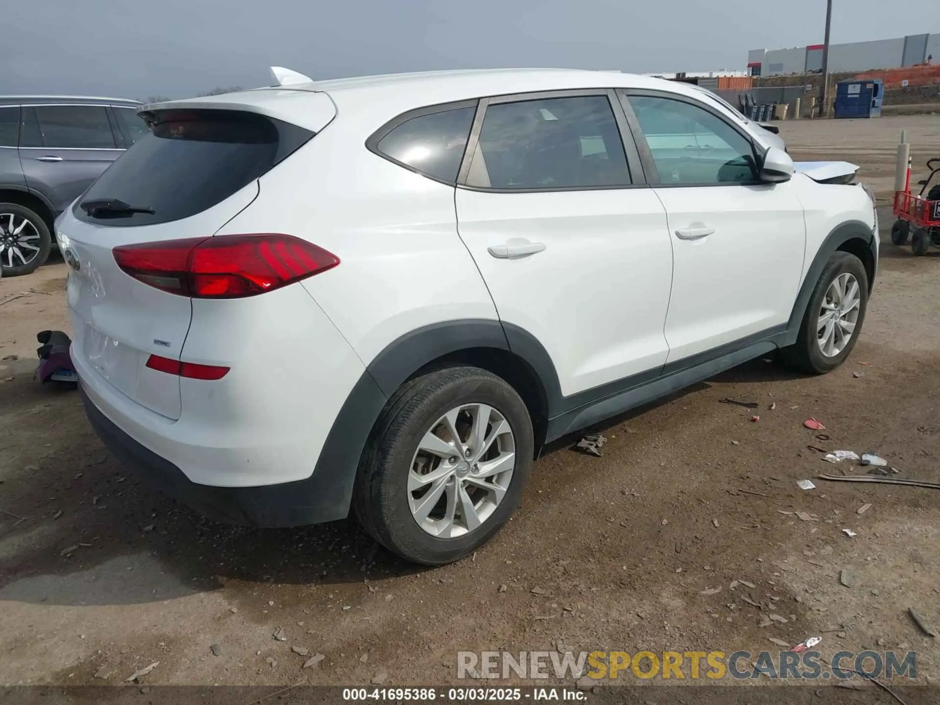 4 Photograph of a damaged car KM8J2CA46KU882221 HYUNDAI TUCSON 2019