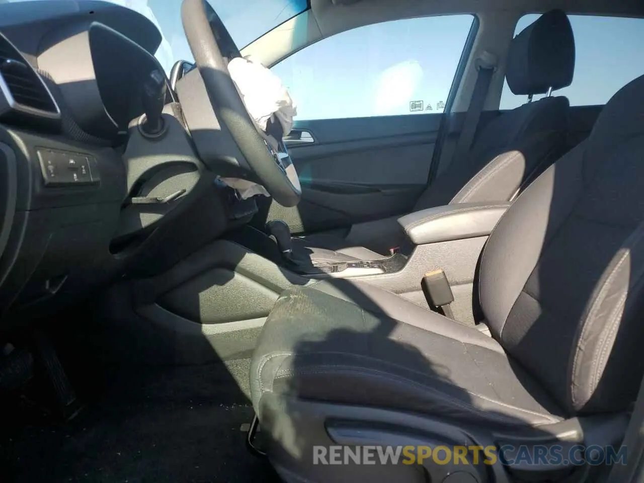 7 Photograph of a damaged car KM8J2CA47KU068806 HYUNDAI TUCSON 2019