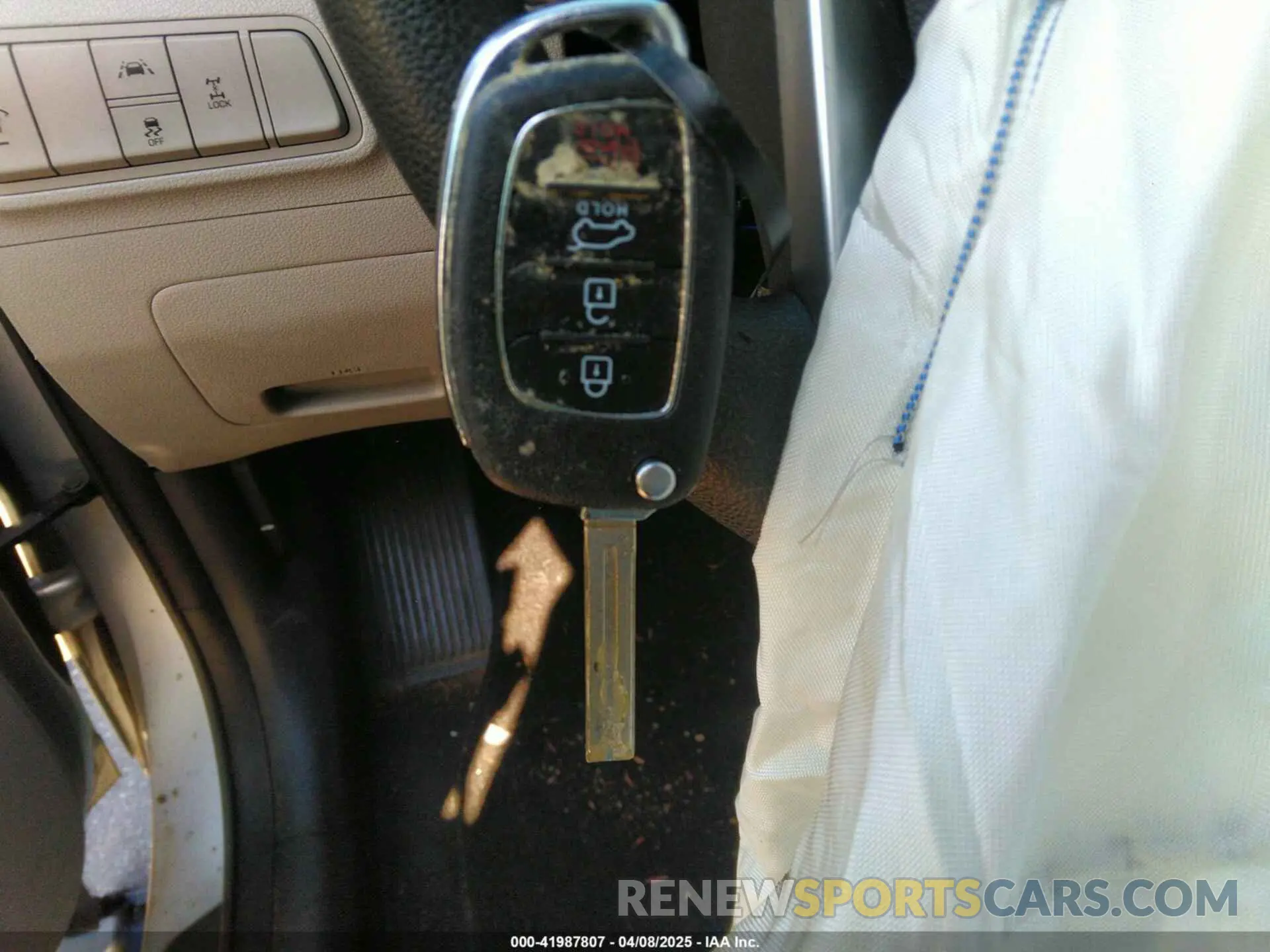 11 Photograph of a damaged car KM8J2CA47KU918983 HYUNDAI TUCSON 2019