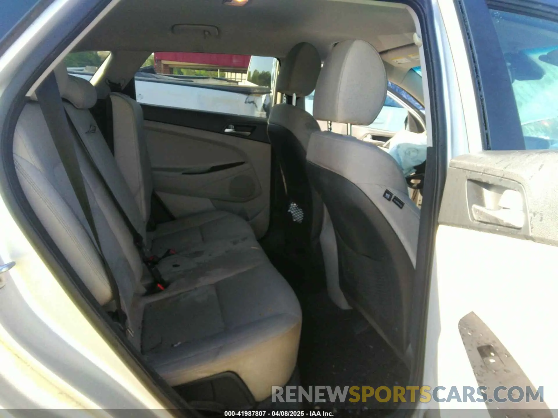 8 Photograph of a damaged car KM8J2CA47KU918983 HYUNDAI TUCSON 2019