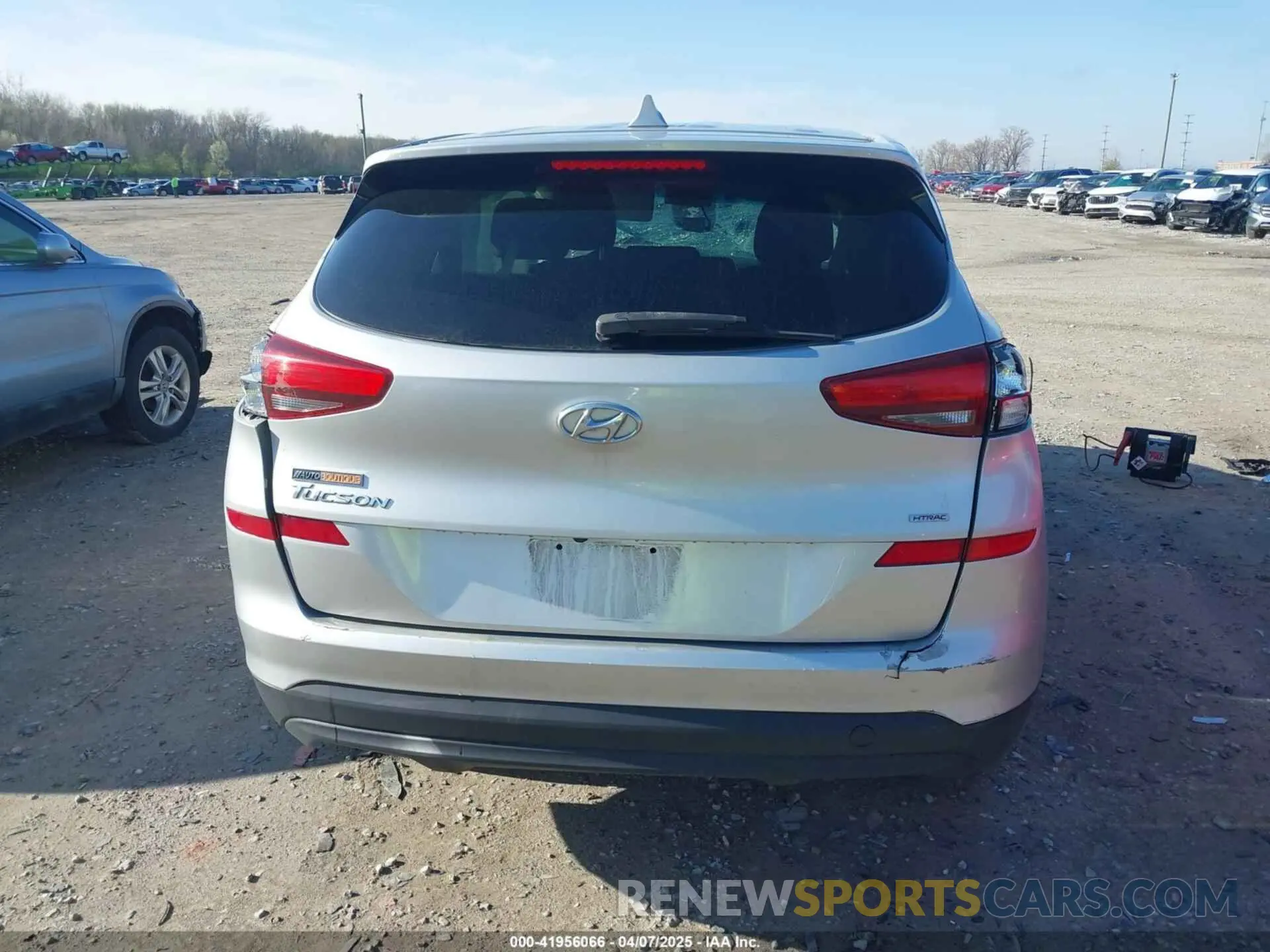 16 Photograph of a damaged car KM8J2CA48KU872175 HYUNDAI TUCSON 2019