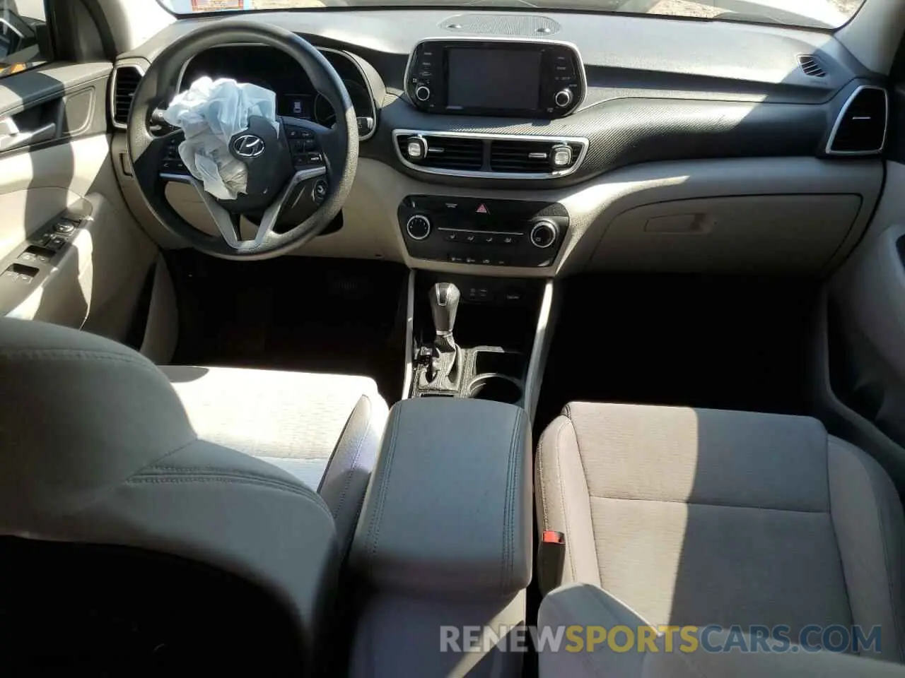 8 Photograph of a damaged car KM8J2CA48KU946016 HYUNDAI TUCSON 2019