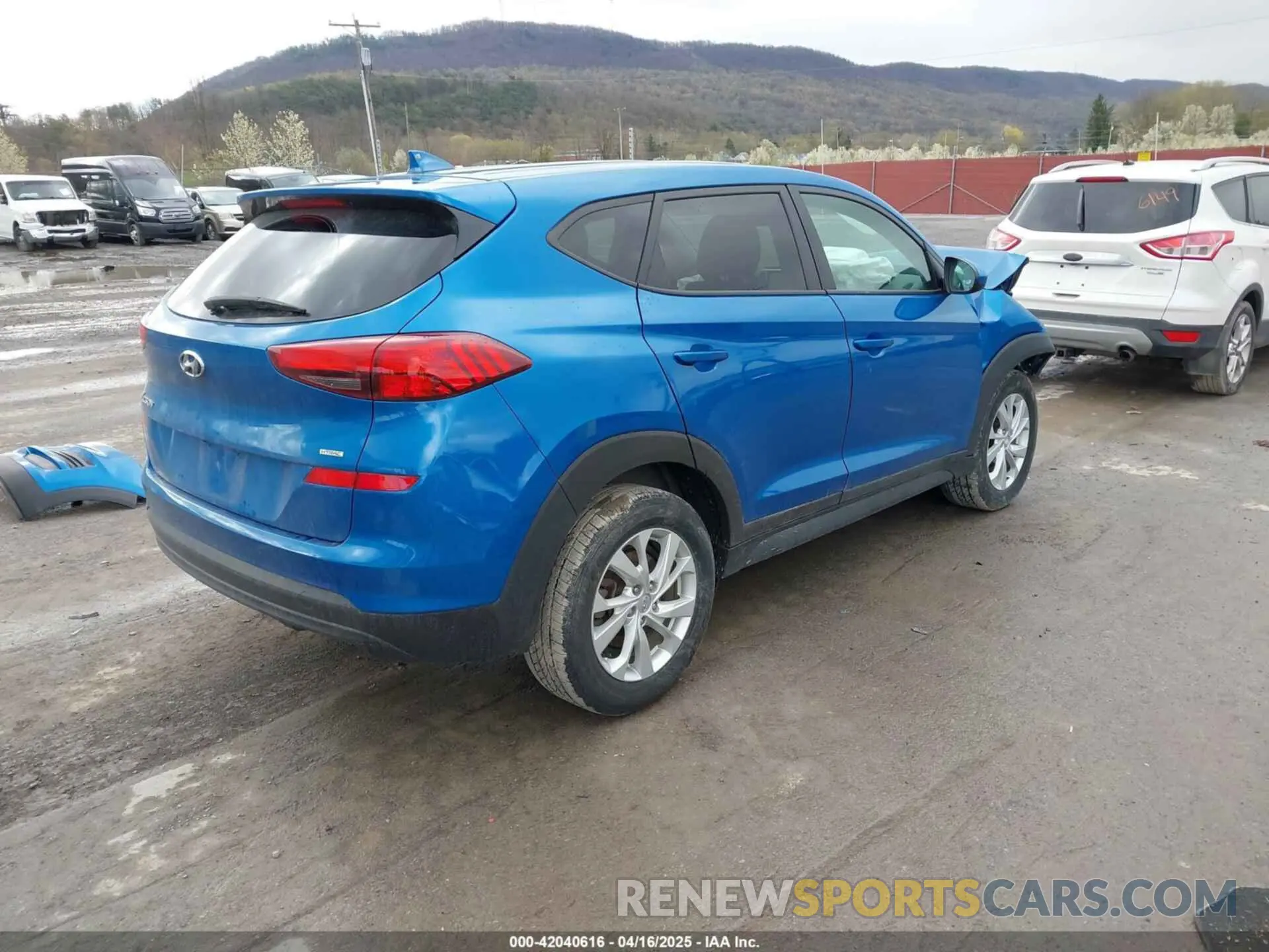 4 Photograph of a damaged car KM8J2CA48KU966895 HYUNDAI TUCSON 2019