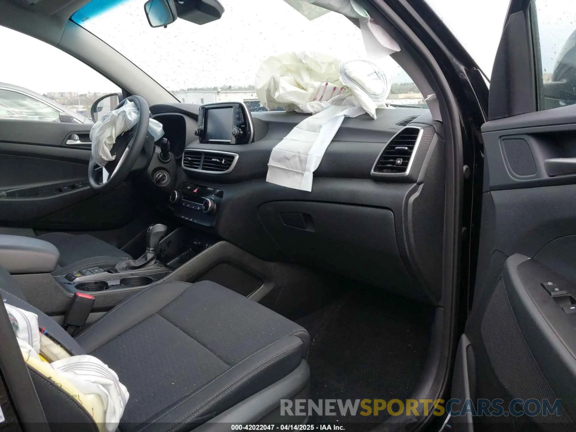 5 Photograph of a damaged car KM8J2CA49KU072789 HYUNDAI TUCSON 2019