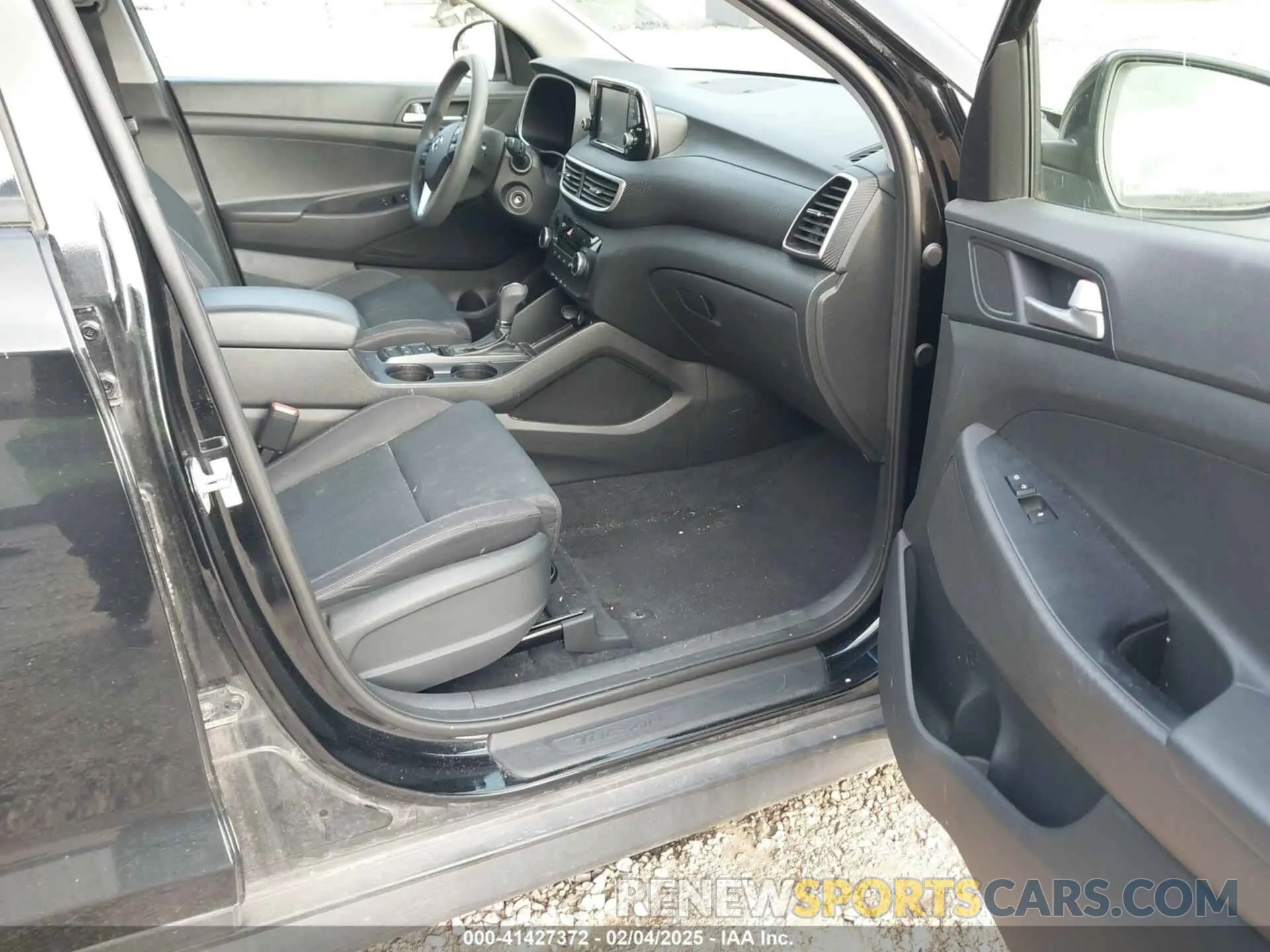 5 Photograph of a damaged car KM8J2CA49KU867745 HYUNDAI TUCSON 2019