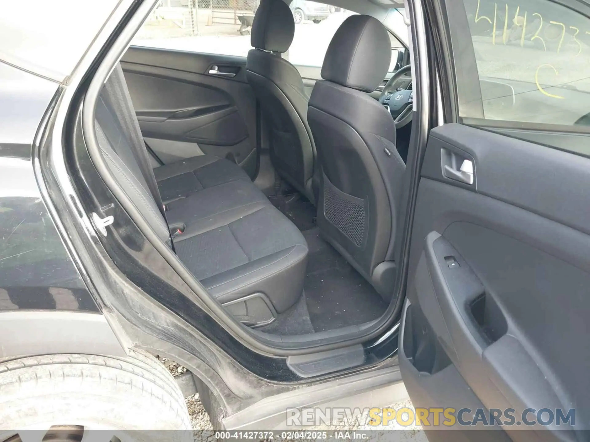 8 Photograph of a damaged car KM8J2CA49KU867745 HYUNDAI TUCSON 2019