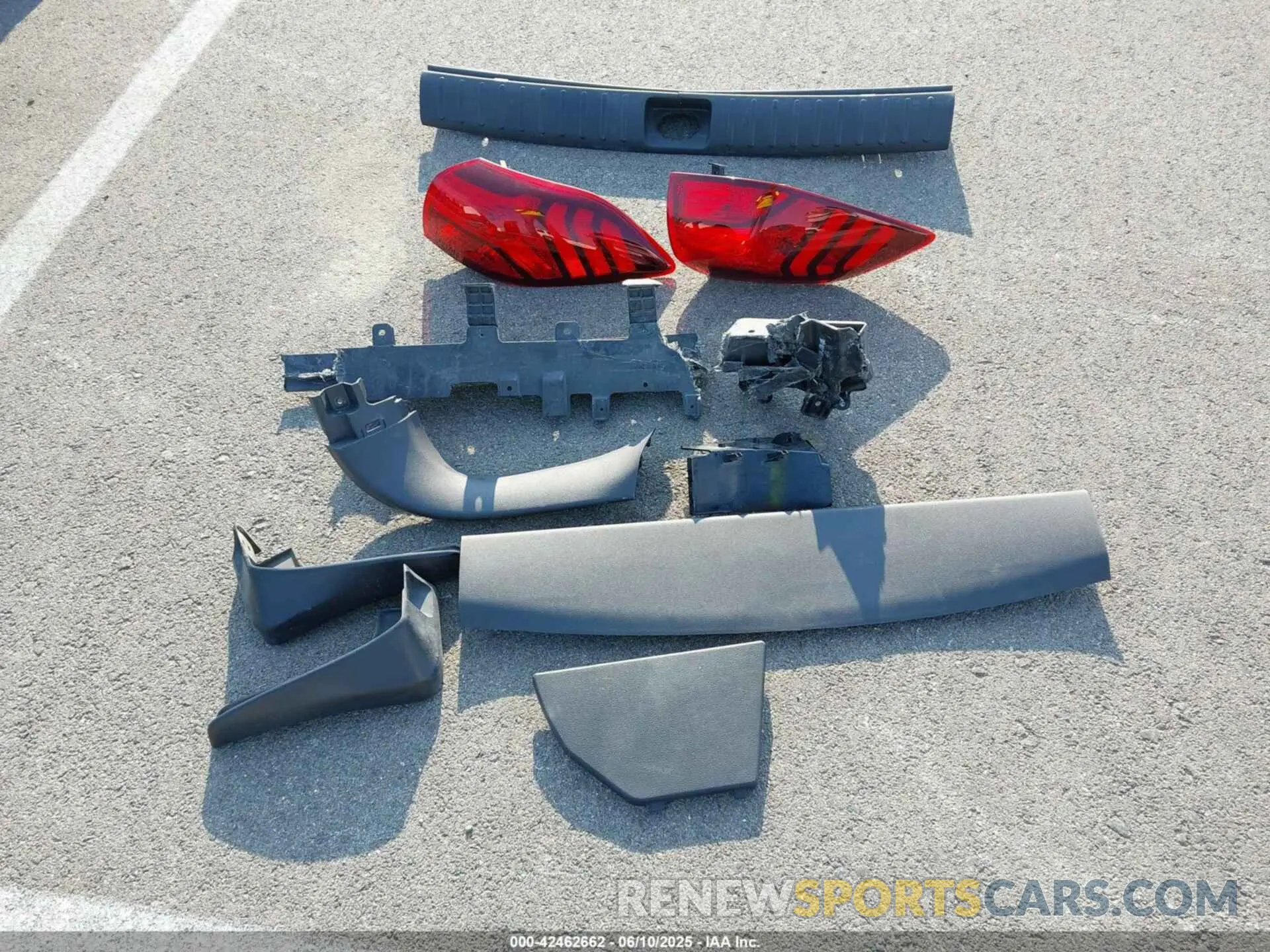 19 Photograph of a damaged car KM8J2CA49KU872136 HYUNDAI TUCSON 2019