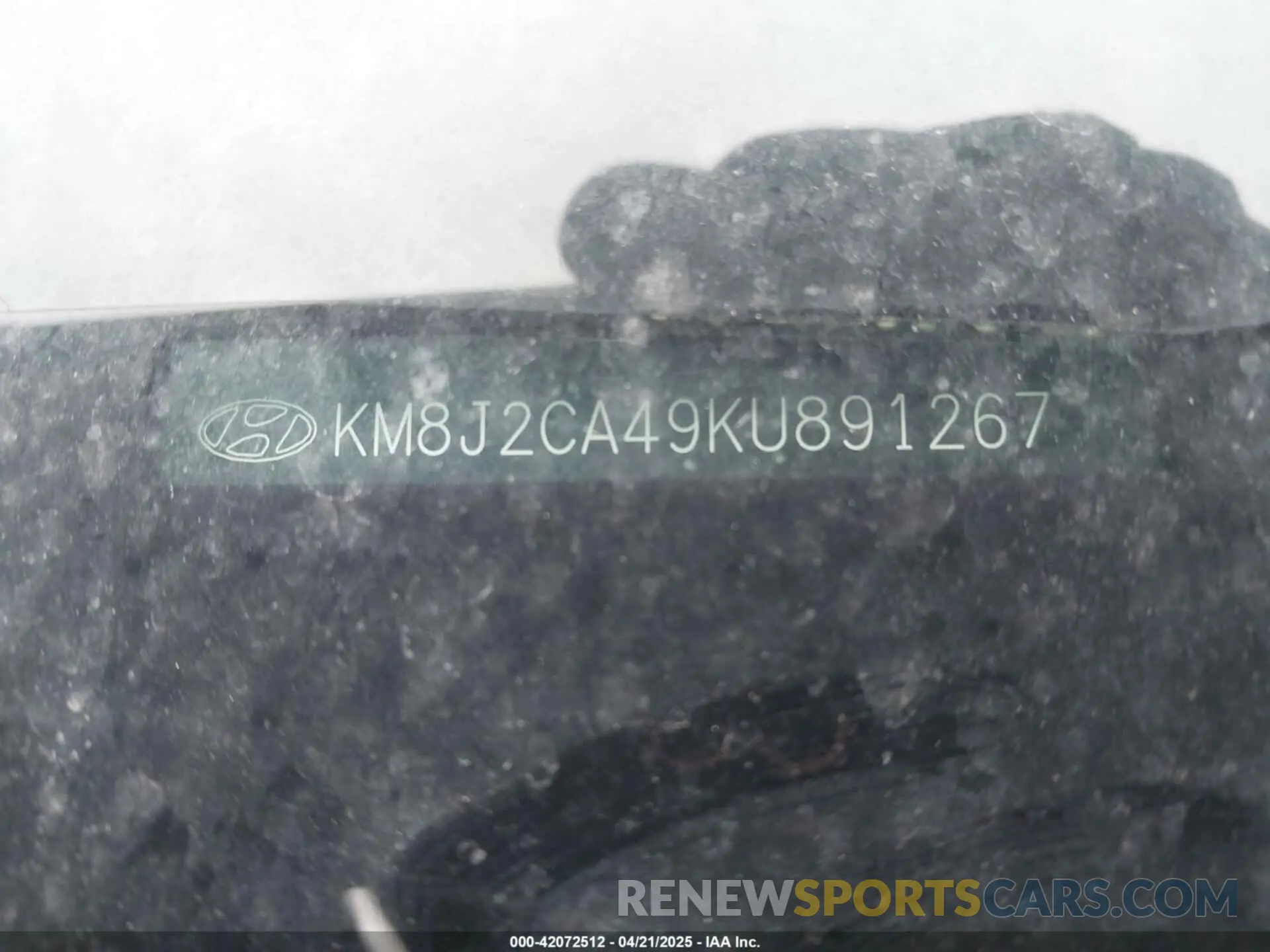 17 Photograph of a damaged car KM8J2CA49KU891267 HYUNDAI TUCSON 2019