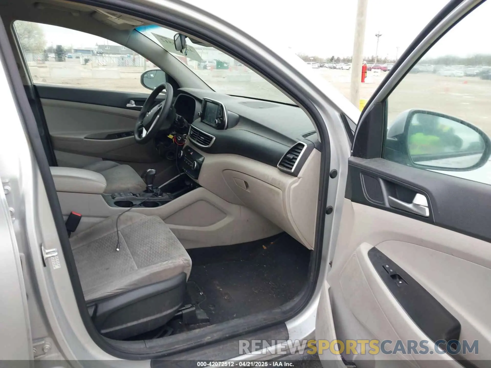 5 Photograph of a damaged car KM8J2CA49KU891267 HYUNDAI TUCSON 2019
