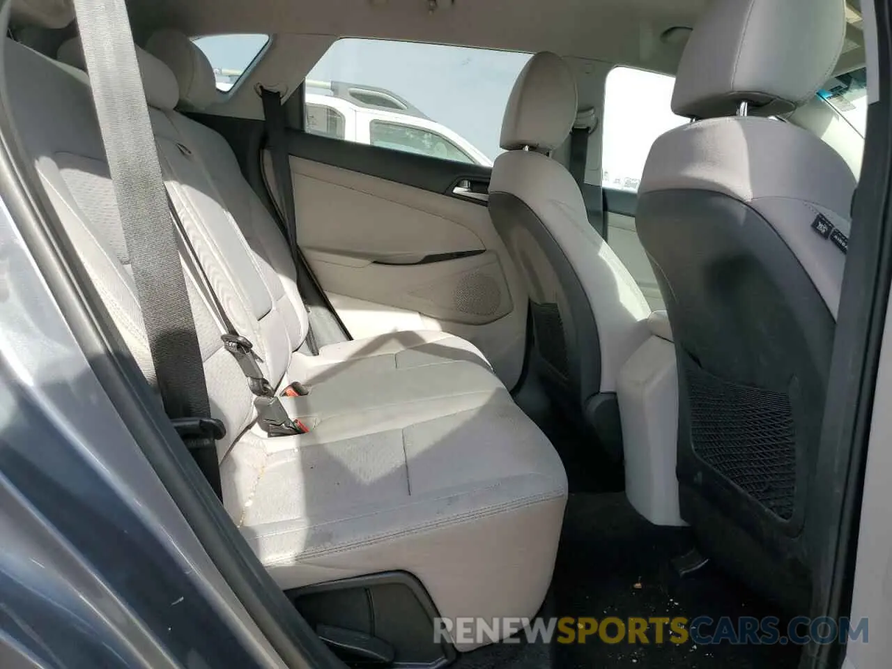 11 Photograph of a damaged car KM8J2CA49KU935929 HYUNDAI TUCSON 2019