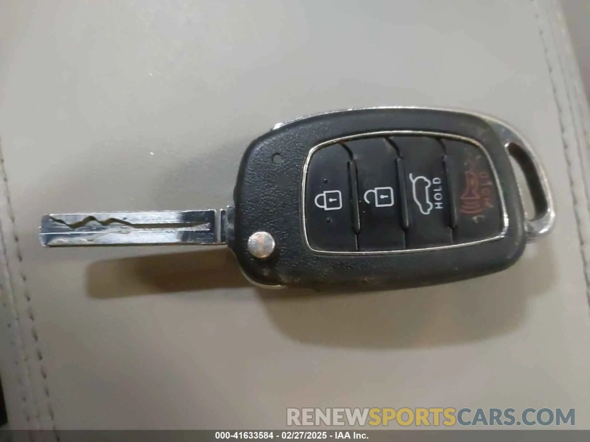 11 Photograph of a damaged car KM8J2CA49KU952259 HYUNDAI TUCSON 2019
