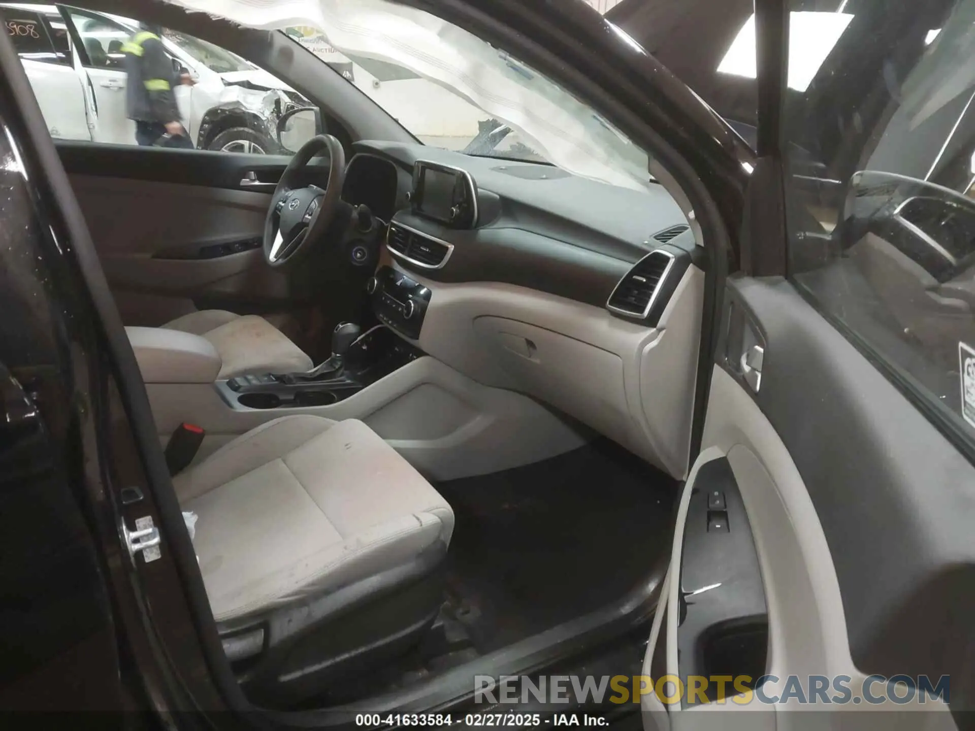 5 Photograph of a damaged car KM8J2CA49KU952259 HYUNDAI TUCSON 2019