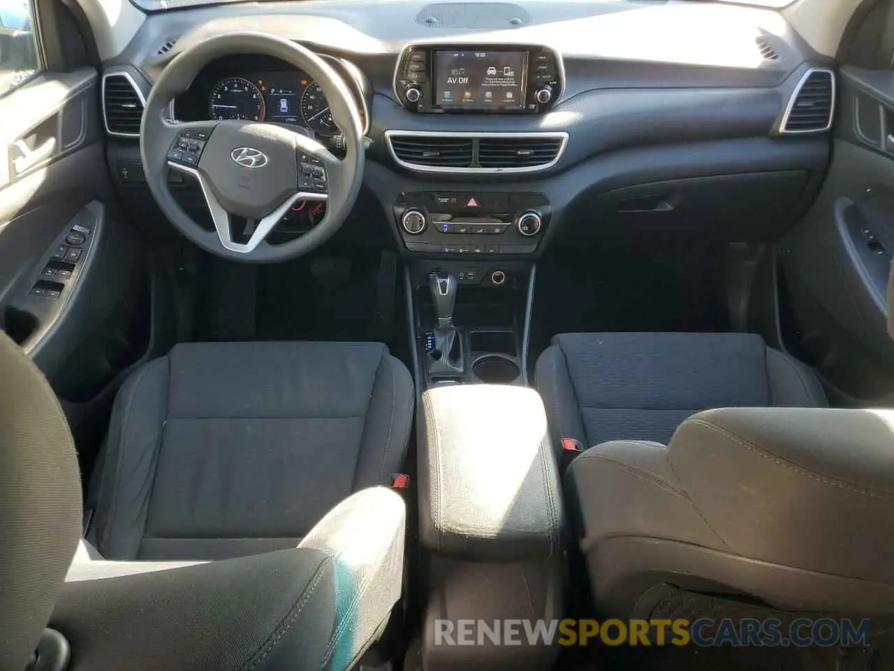 8 Photograph of a damaged car KM8J2CA4XKU000645 HYUNDAI TUCSON 2019