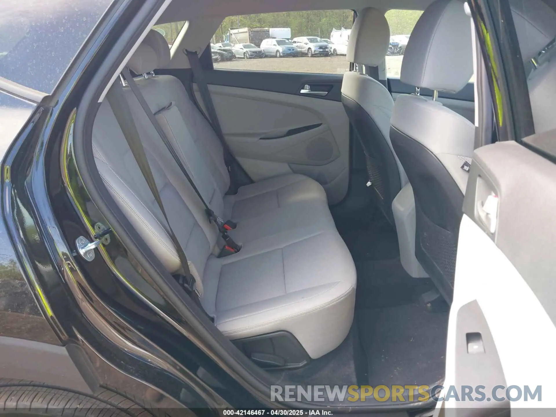 8 Photograph of a damaged car KM8J2CA4XKU042622 HYUNDAI TUCSON 2019