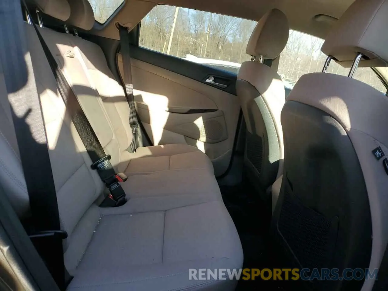 11 Photograph of a damaged car KM8J2CA4XKU047464 HYUNDAI TUCSON 2019