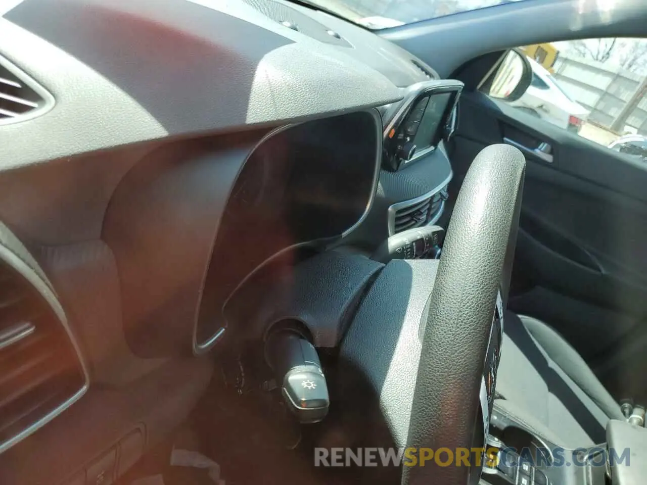 9 Photograph of a damaged car KM8J2CA4XKU839825 HYUNDAI TUCSON 2019