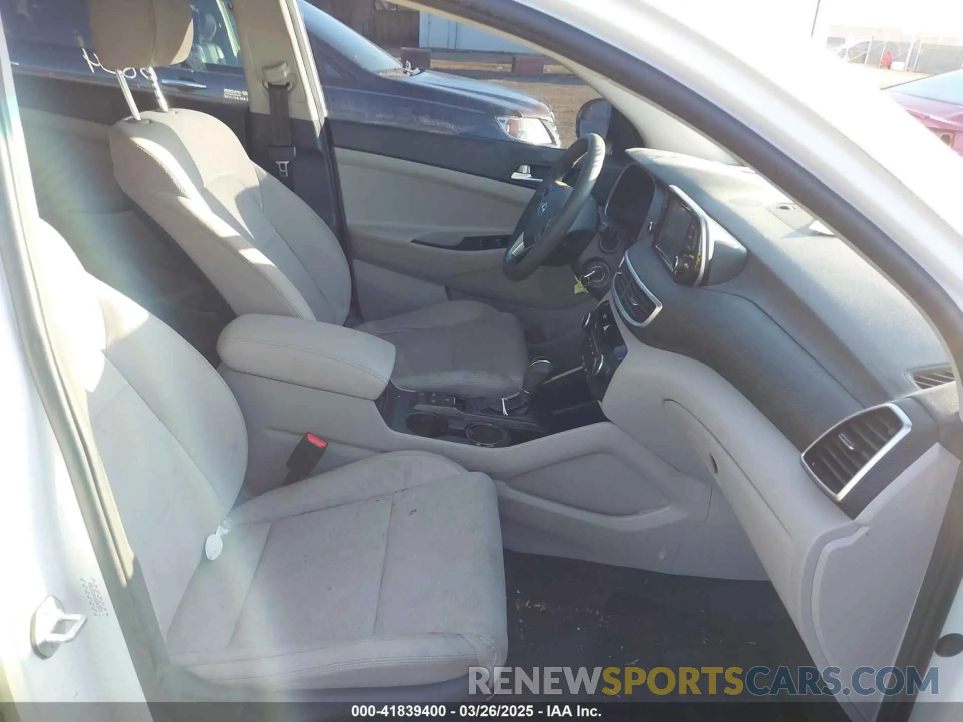 5 Photograph of a damaged car KM8J2CA4XKU843552 HYUNDAI TUCSON 2019