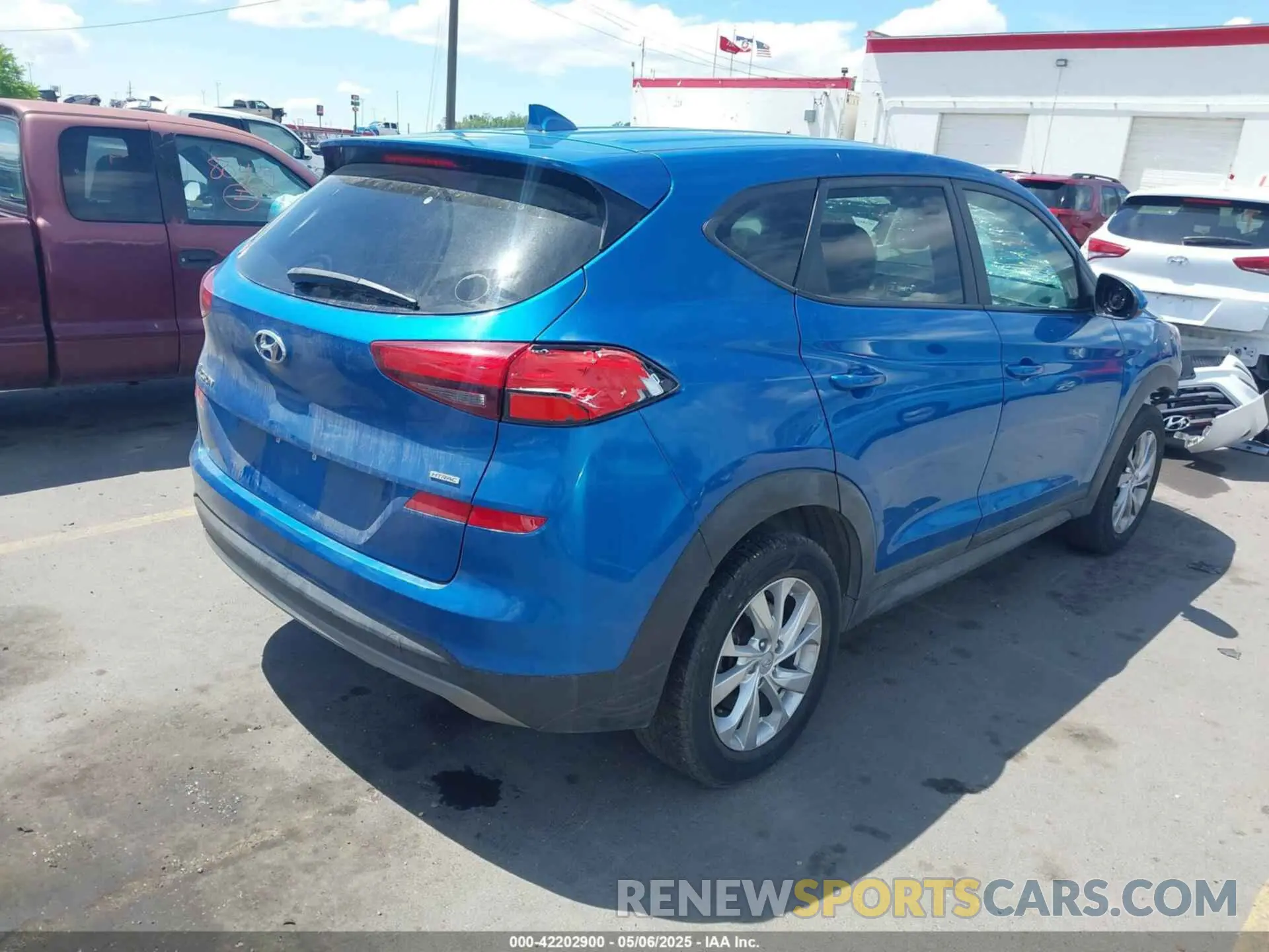 4 Photograph of a damaged car KM8J2CA4XKU908755 HYUNDAI TUCSON 2019