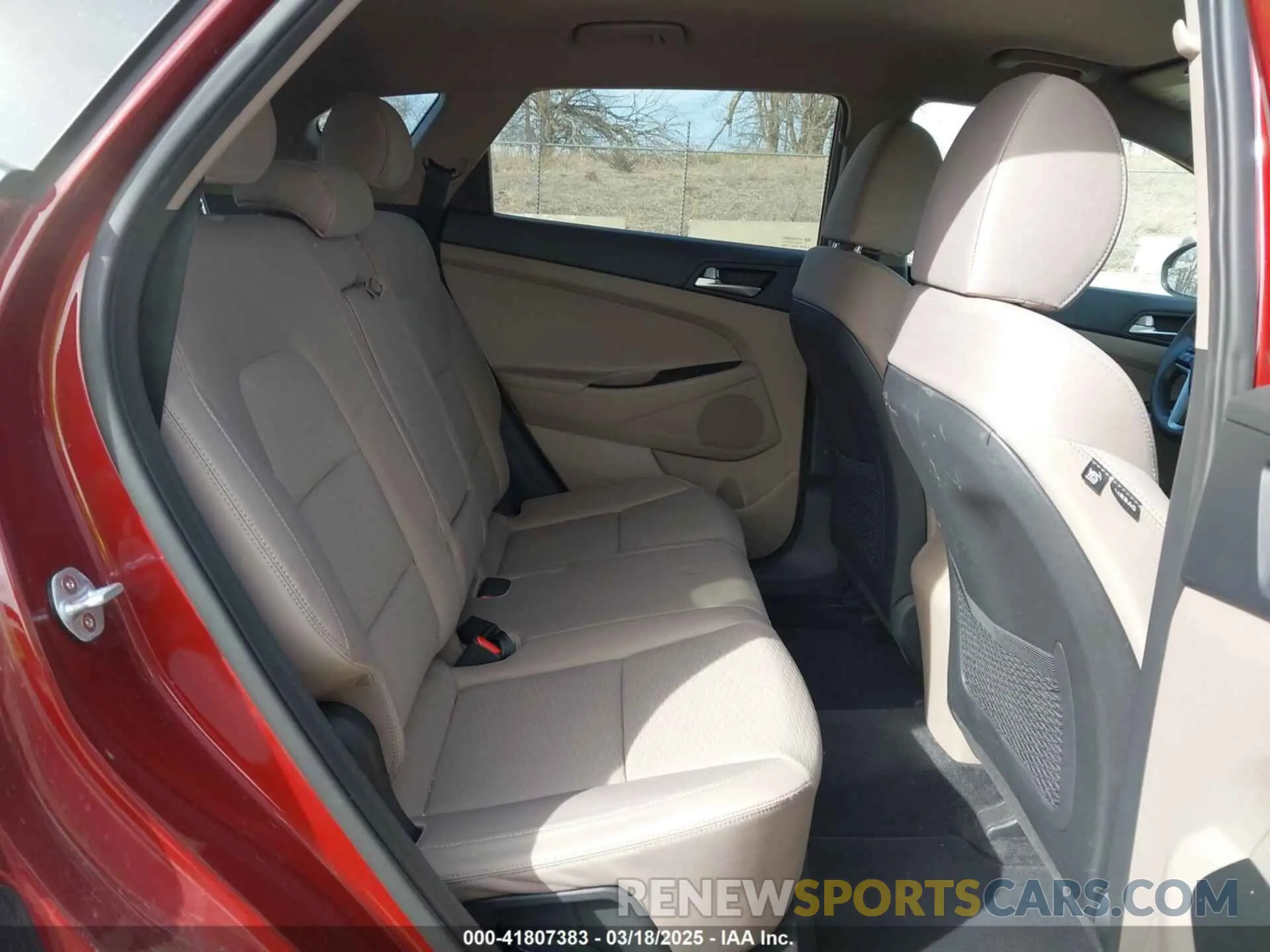 8 Photograph of a damaged car KM8J2CA4XKU933204 HYUNDAI TUCSON 2019