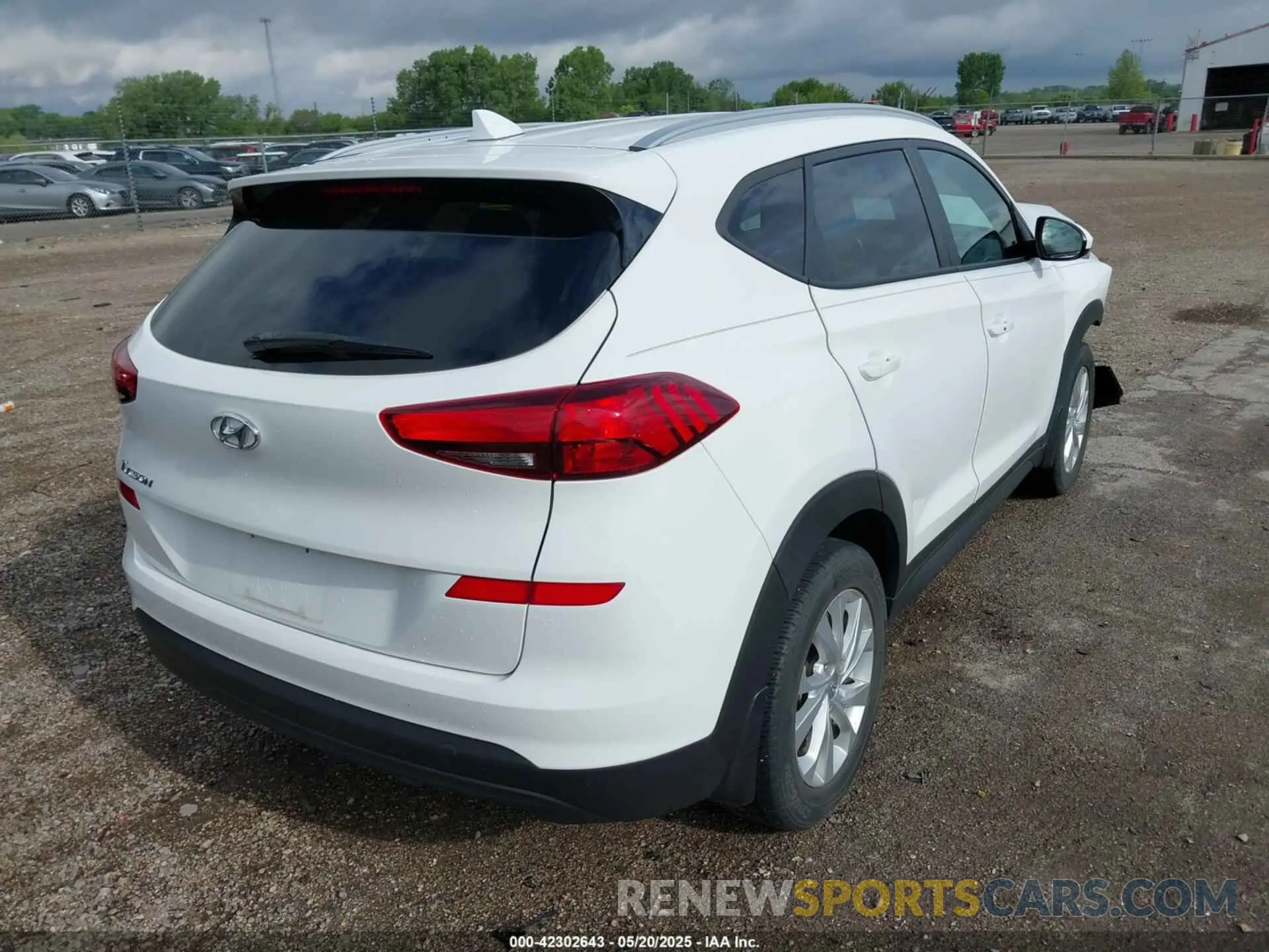 4 Photograph of a damaged car KM8J33A41KU013023 HYUNDAI TUCSON 2019